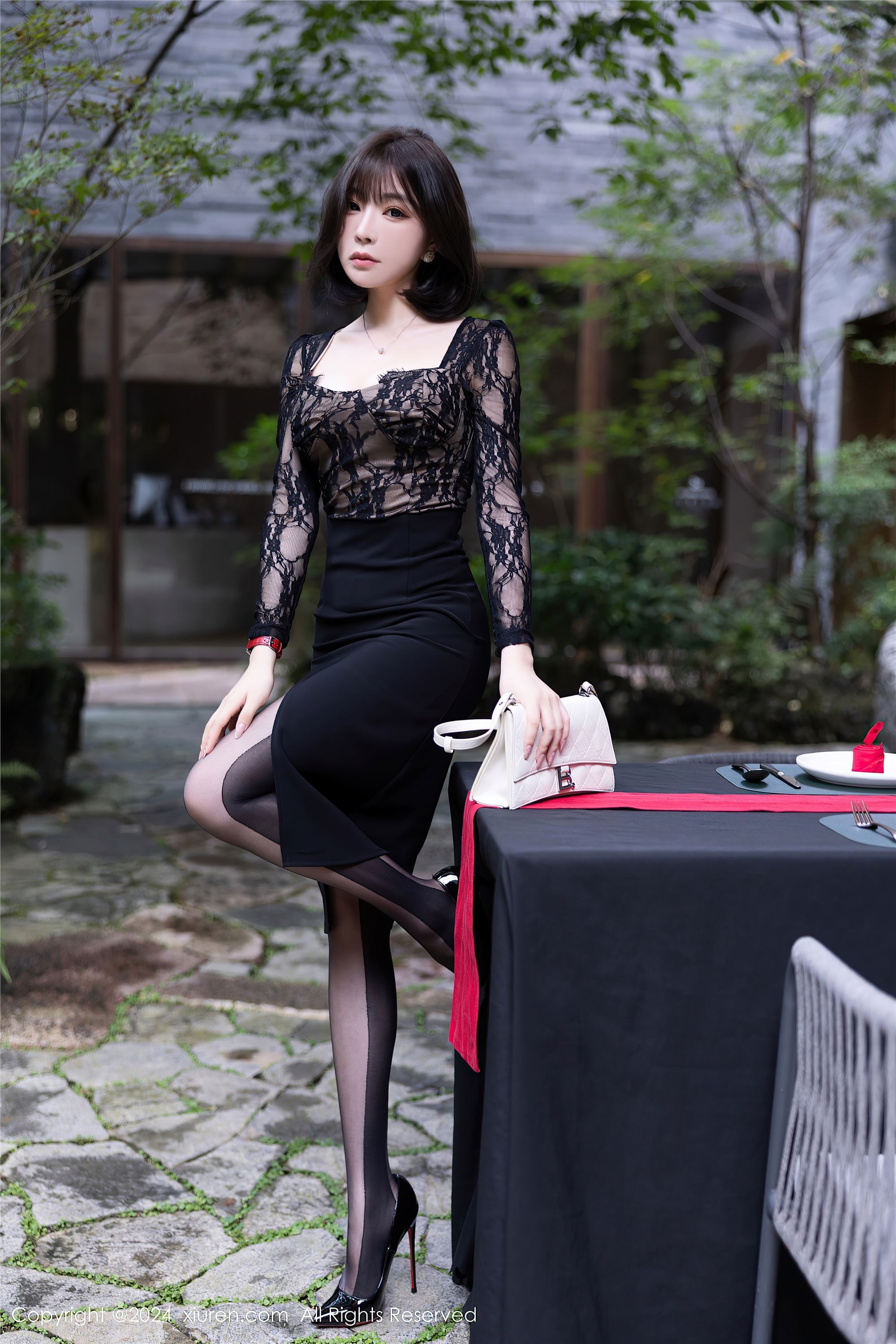 图片[4]-Xiuren秀人网期2024.10.09期N第9257期徐莉芝Booty-套图网