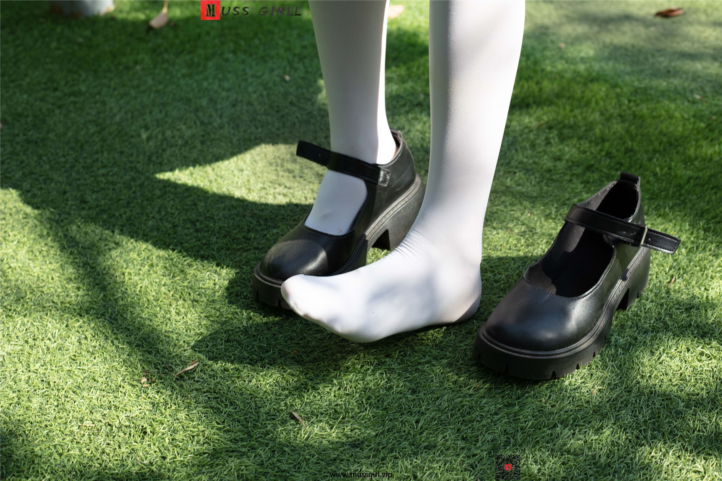 图片[6]-MussGirl慕丝女郎期期N第209期公园碎花裙过膝白丝-秀人网