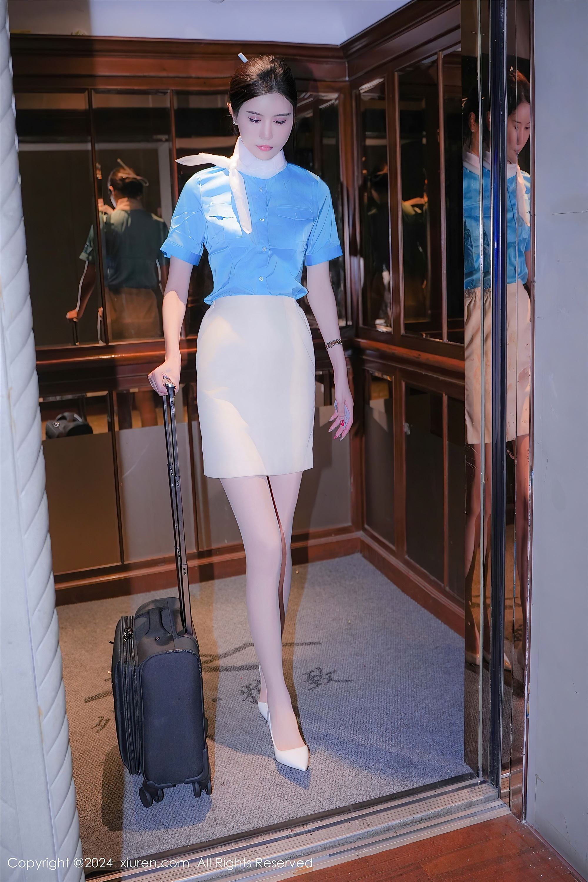 图片[9]-Xiuren秀人网期2024.10.11期N第9269期Erikaki-套图网