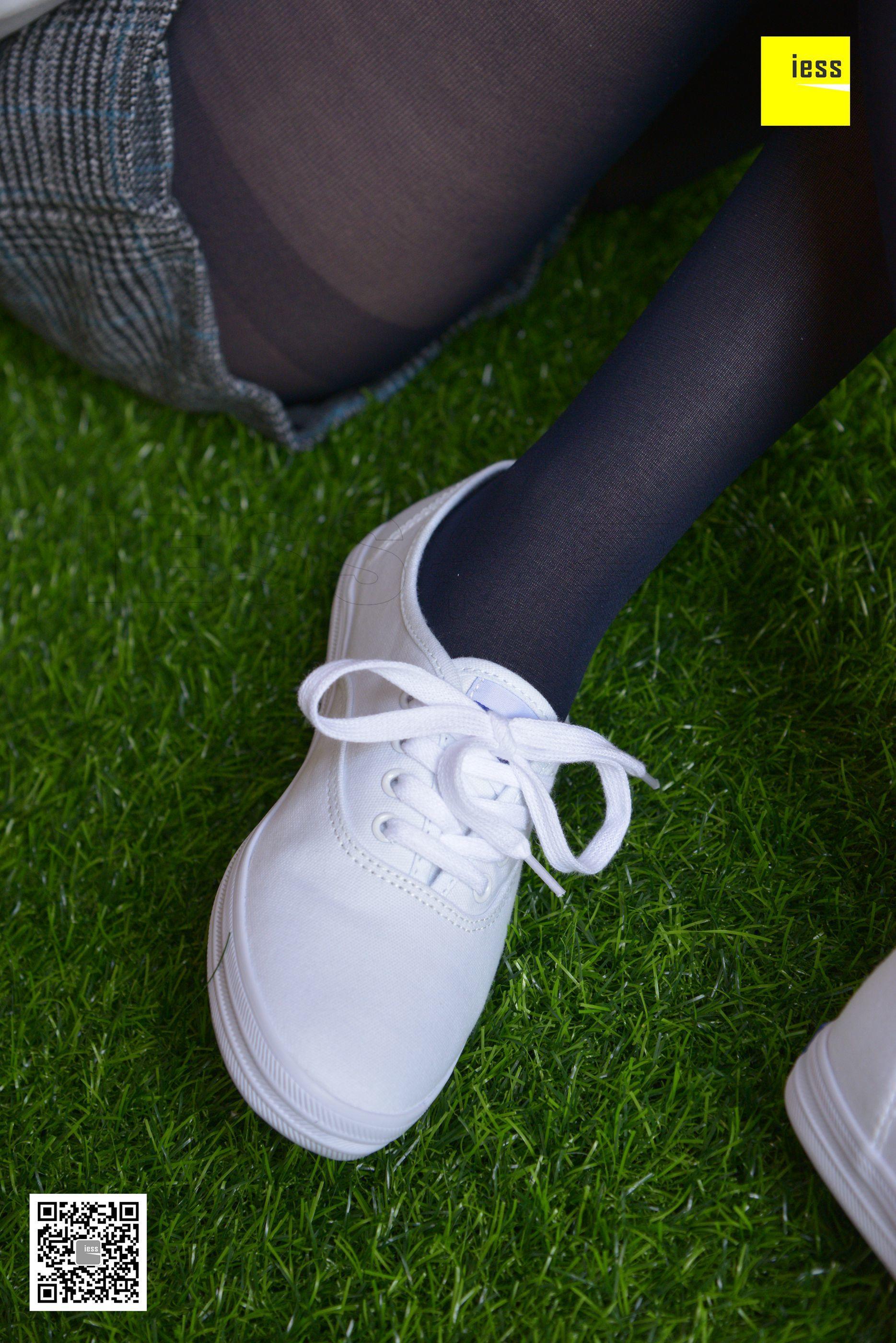 图片[4]-IESS异思趣向期2018.02.07《魔鬼周三》特刊05期：佳爷的宝蓝色厚丝-秀人网