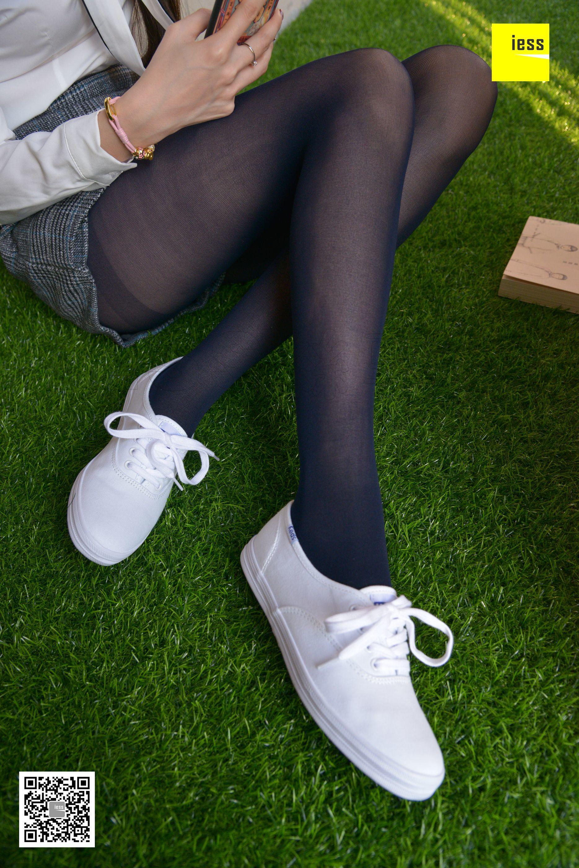 图片[5]-IESS异思趣向期2018.02.07《魔鬼周三》特刊05期：佳爷的宝蓝色厚丝-秀人网