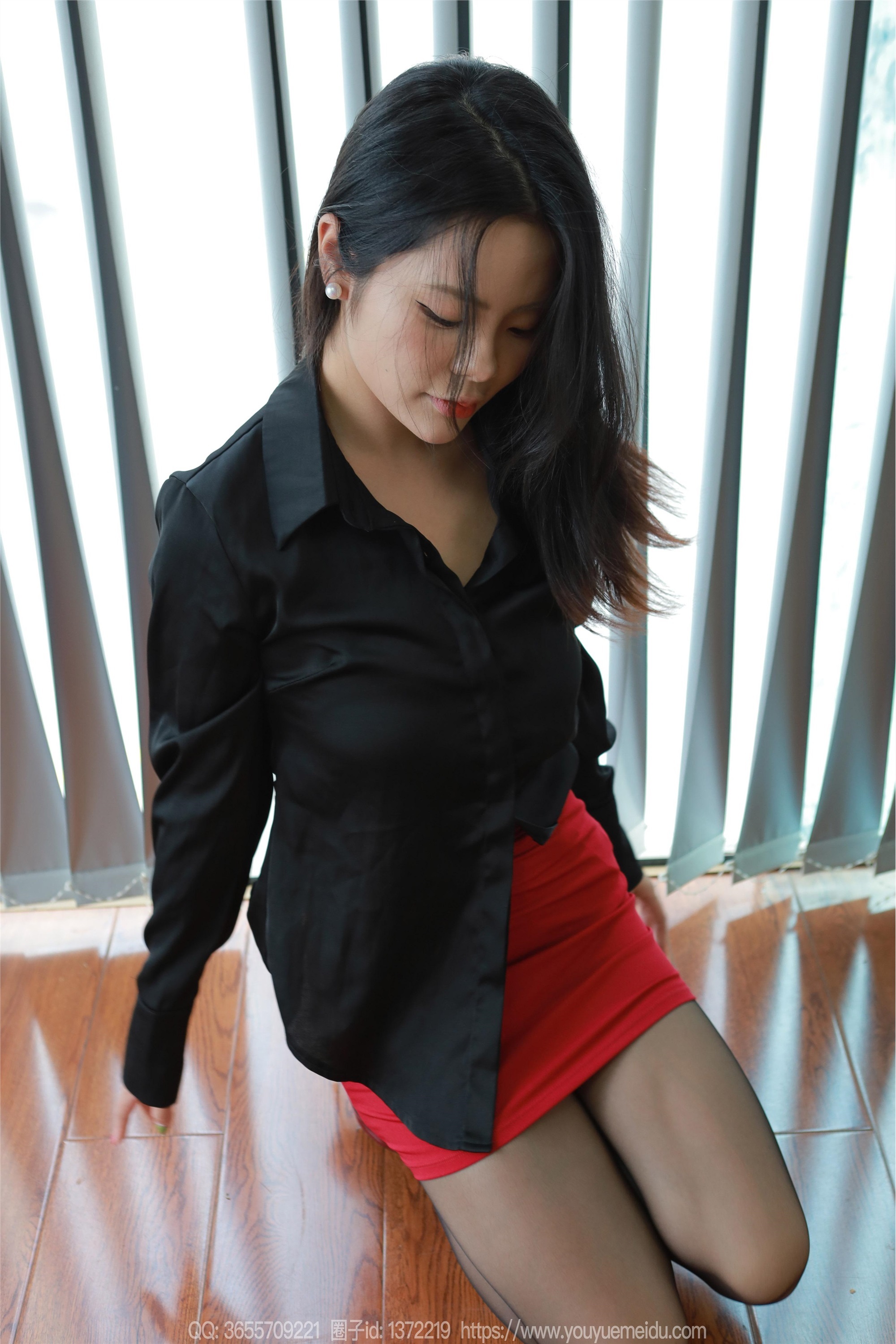 图片[7]-IESS异思趣向期期2024.10.10期丝享家期1868期兔兔《黑丝红裙（上）》-秀人网