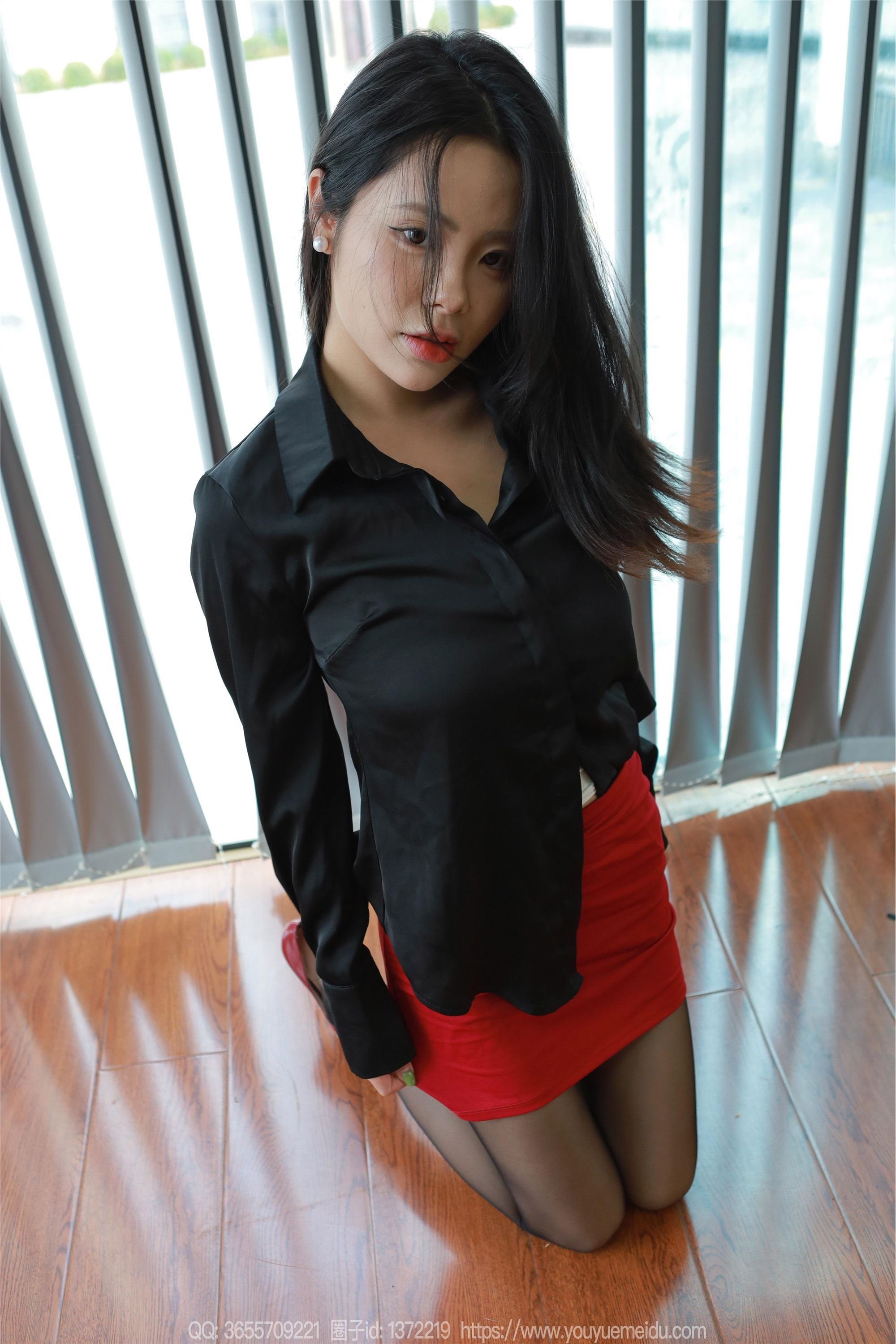 图片[8]-IESS异思趣向期期2024.10.10期丝享家期1868期兔兔《黑丝红裙（上）》-秀人网