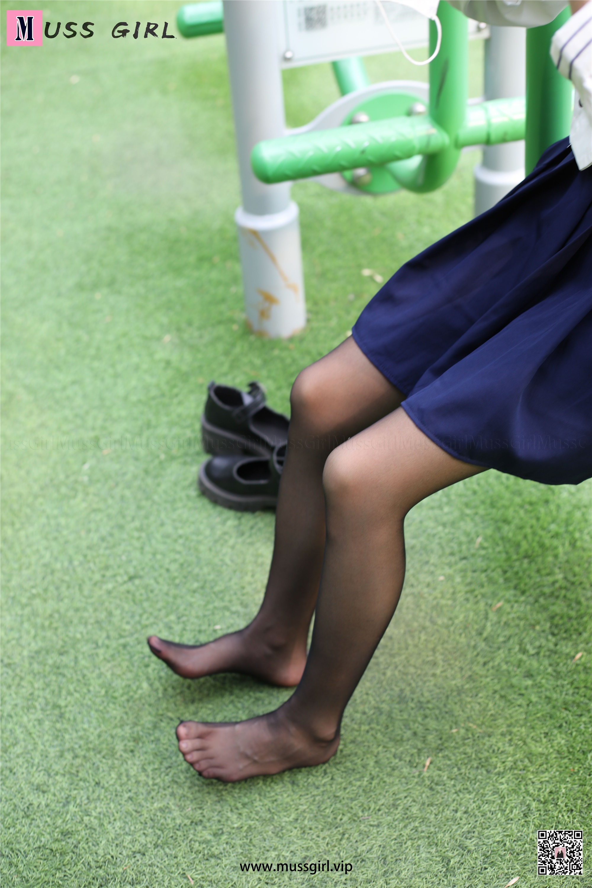 图片[7]-MussGirl慕丝女郎期期N第216期草地JK制服黑丝4-秀人网