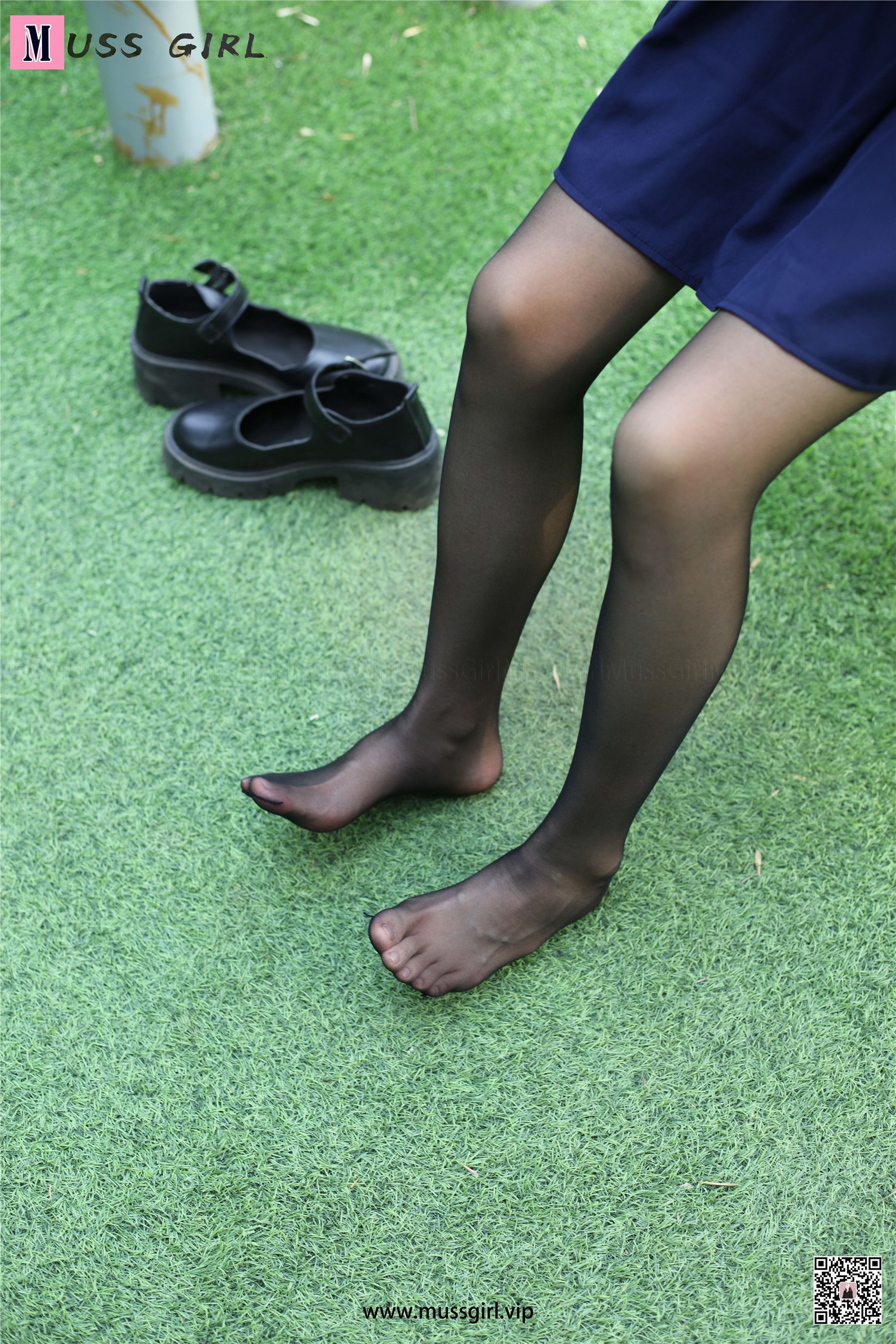 图片[8]-MussGirl慕丝女郎期期N第216期草地JK制服黑丝4-秀人网