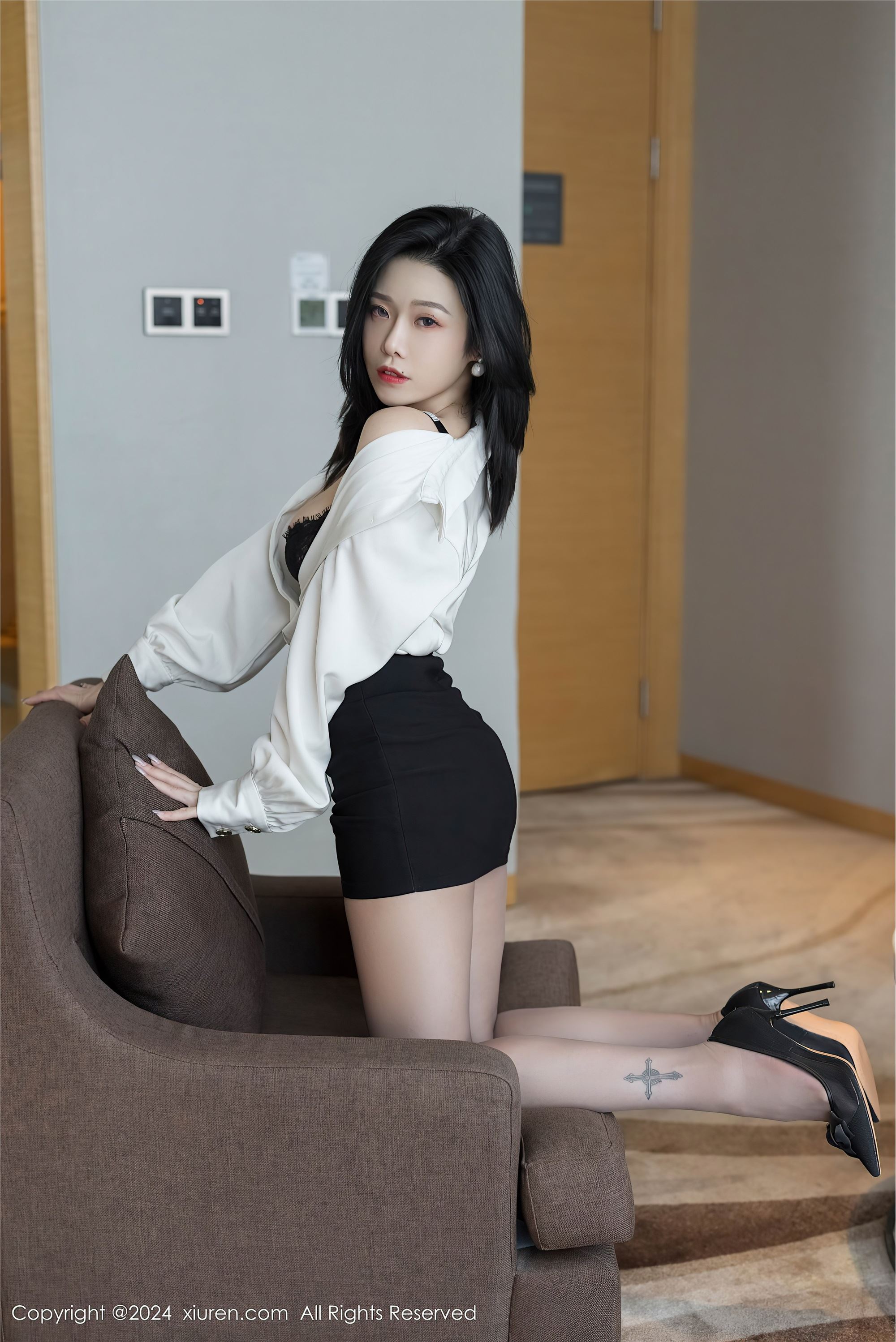 图片[9]-Xiuren秀人网期2024.10.23期N第9329期luvian本能-秀人网