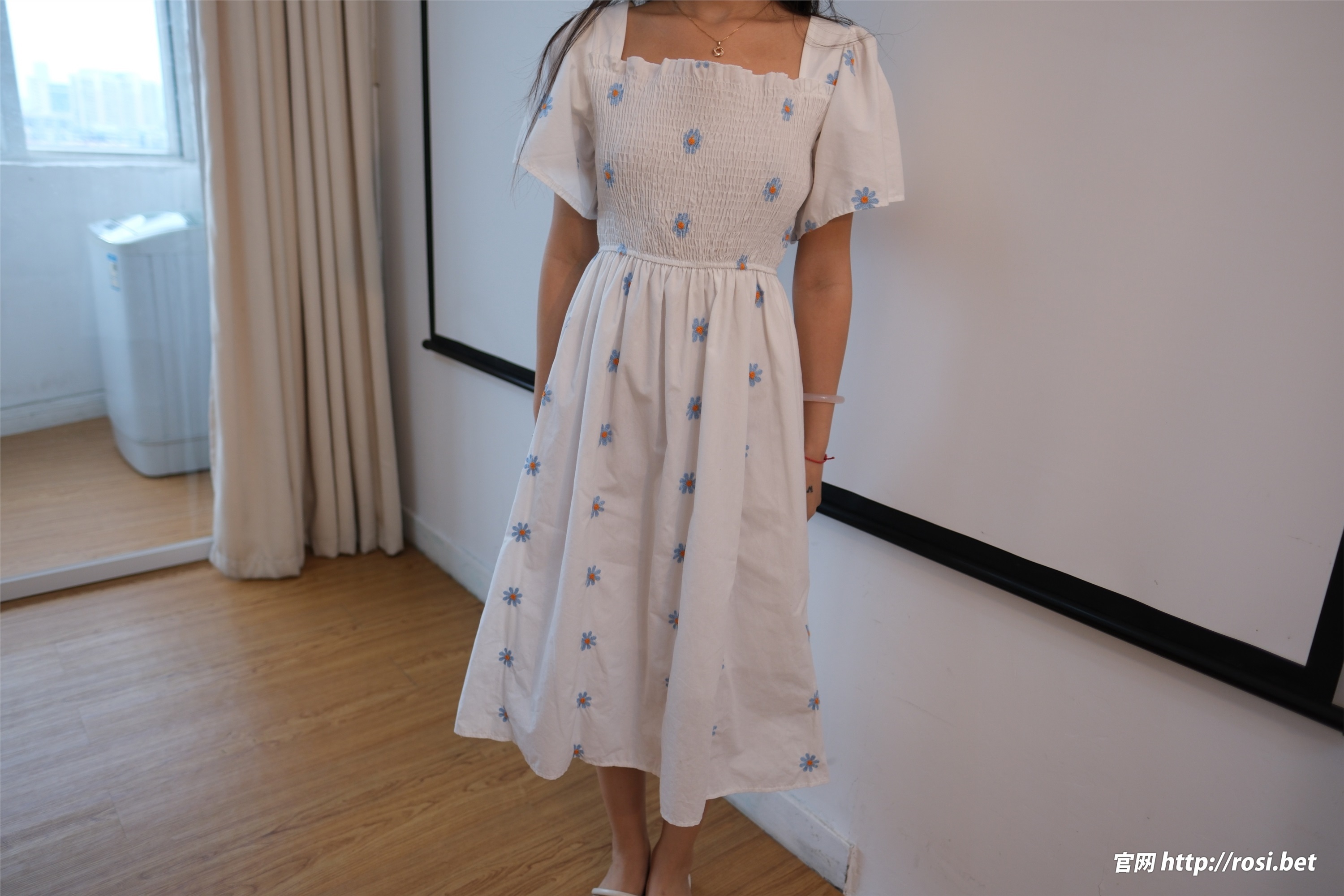 图片[4]-ROSI写真期2024.11.20期N第4734-秀人网