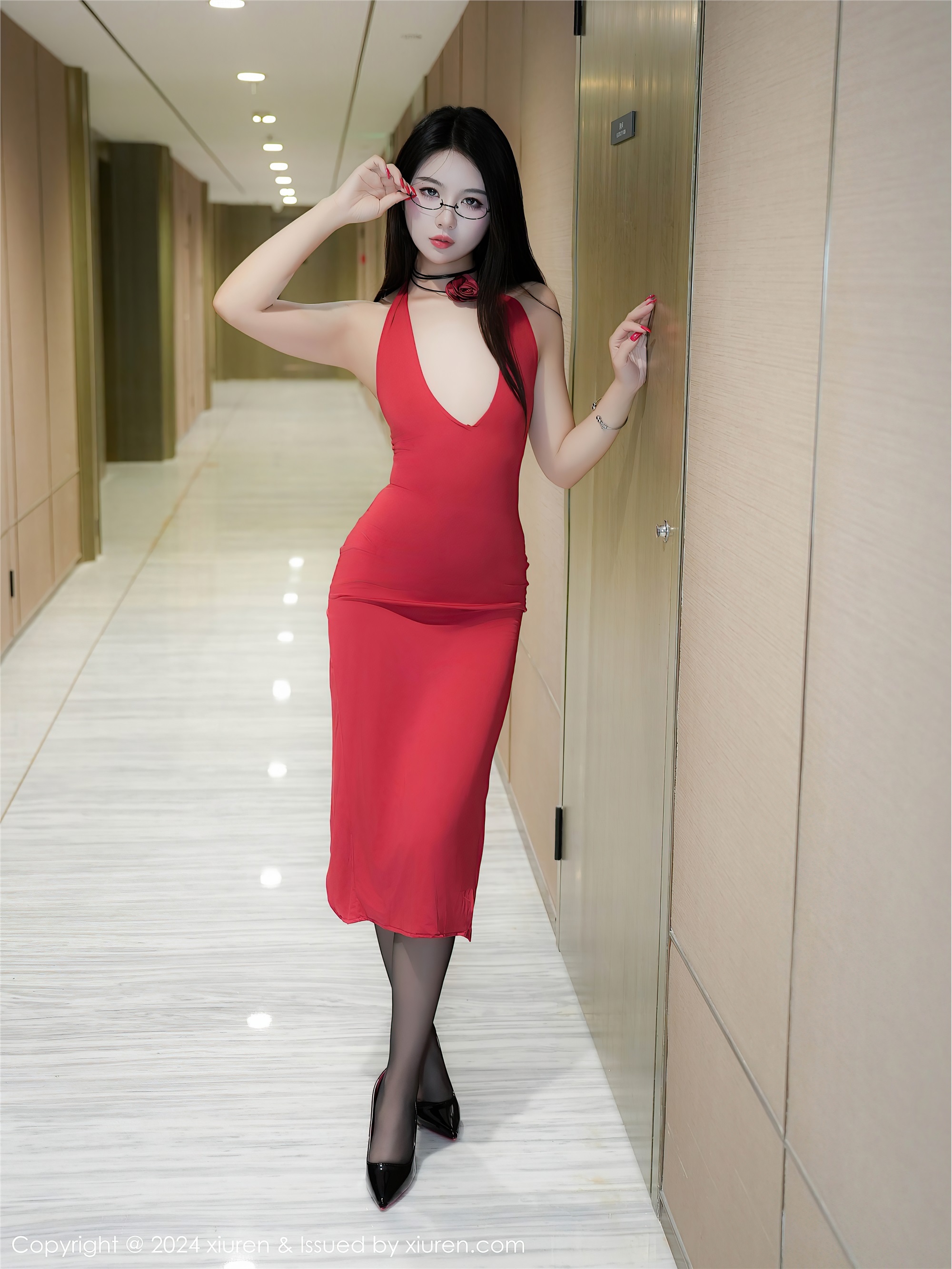 图片[2]-Xiuren秀人网期2024.11.15期N第9451期Lucky-套图网