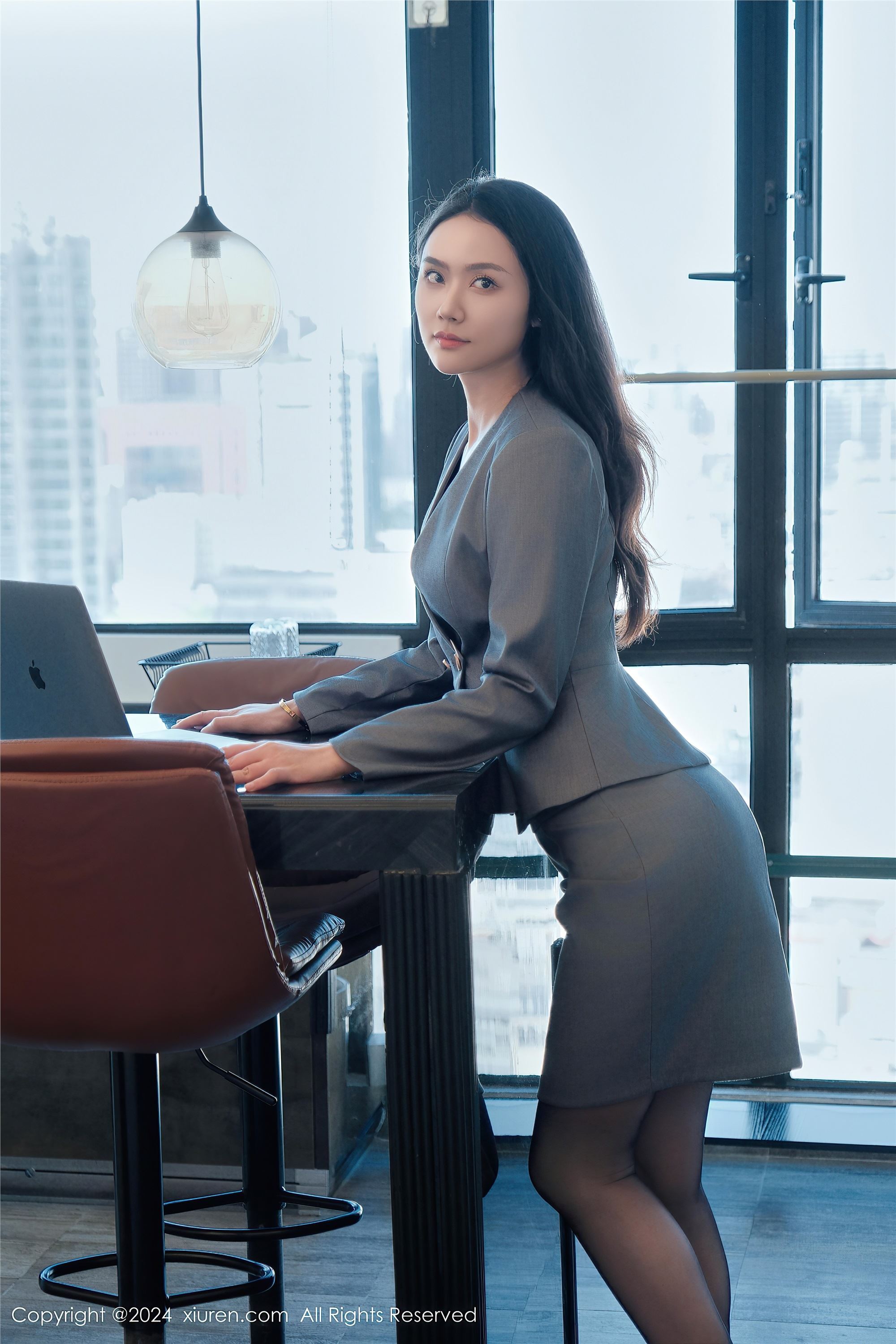 图片[2]-Xiuren秀人网期2024.11.14期N第9444期方子萱-套图网