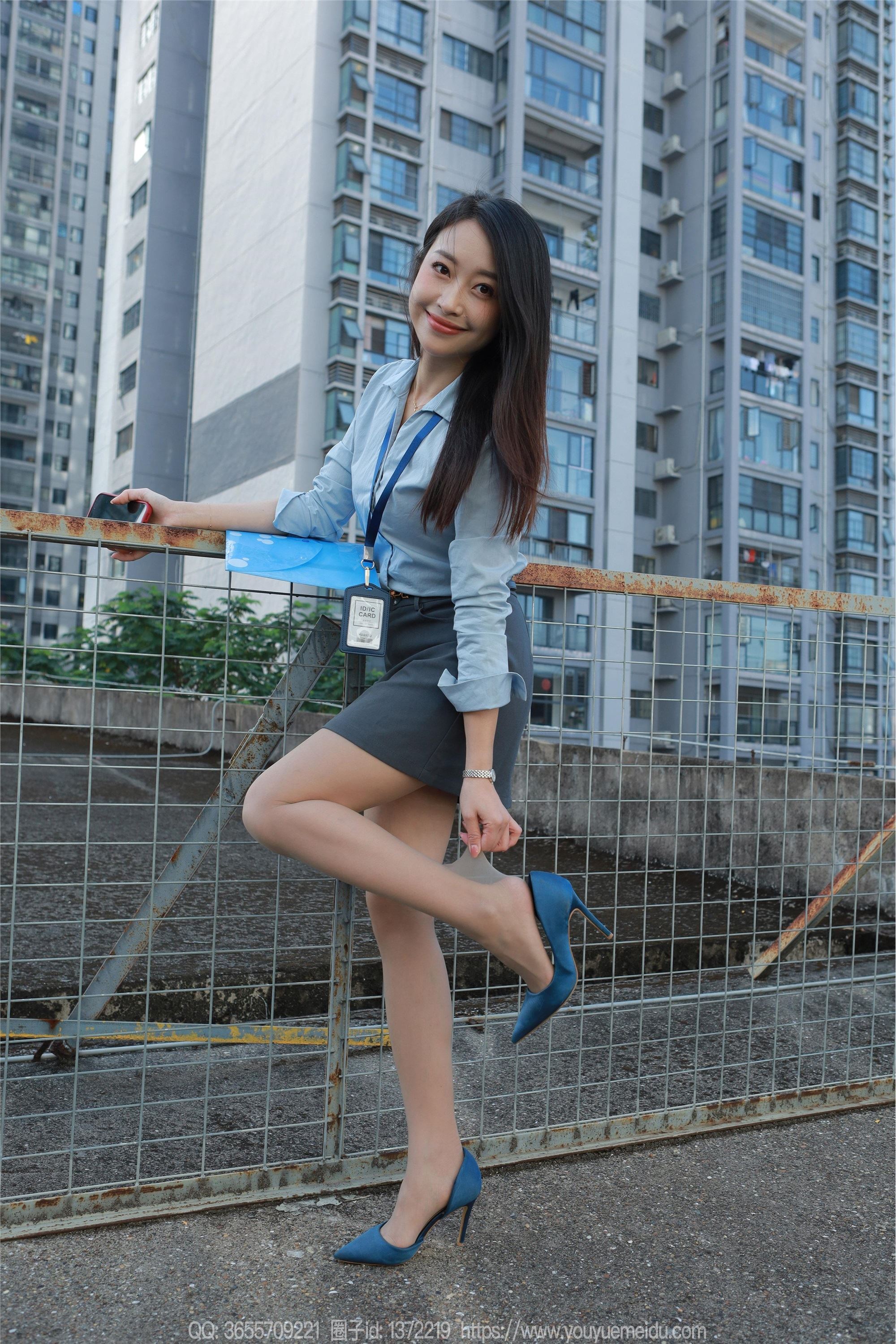 图片[2]-IESS异思趣向期期2024.10.29期丝享家期1884期小婕《蓝衣OL（上）》-秀人网
