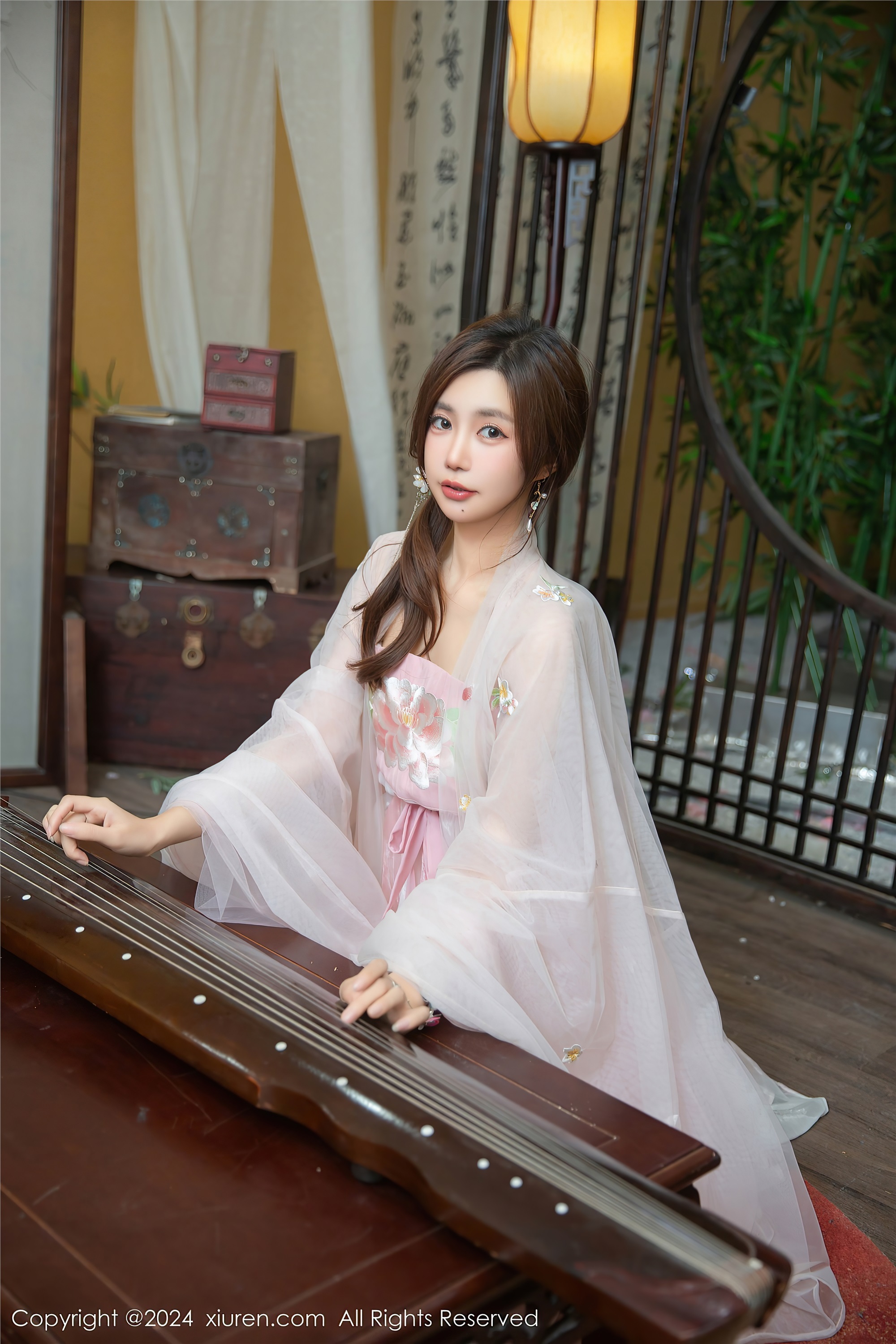 Xiuren秀人网期2024.11.20期N第9475期绮里嘉ula-秀人网