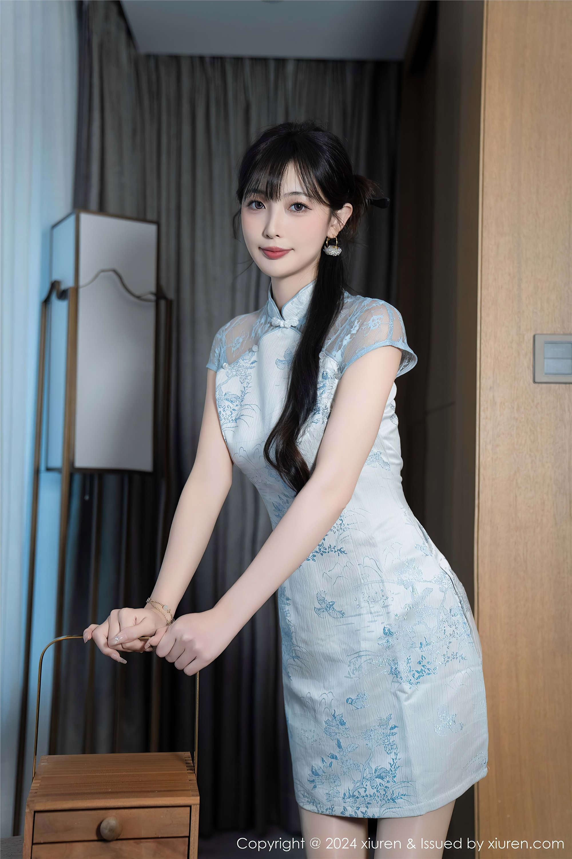 图片[2]-Xiuren秀人网期2024.11.22期N第9487期林星阑-套图网