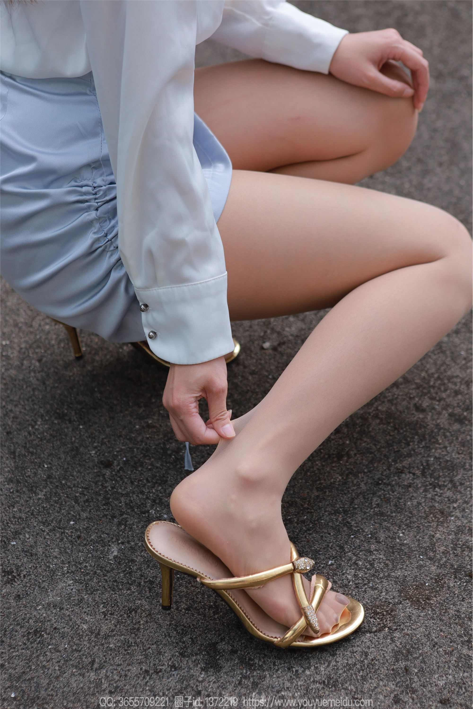 图片[8]-IESS异思趣向期期2024.11.10期丝享家期1894期婉萍《蓝色短裙（下）》-秀人网