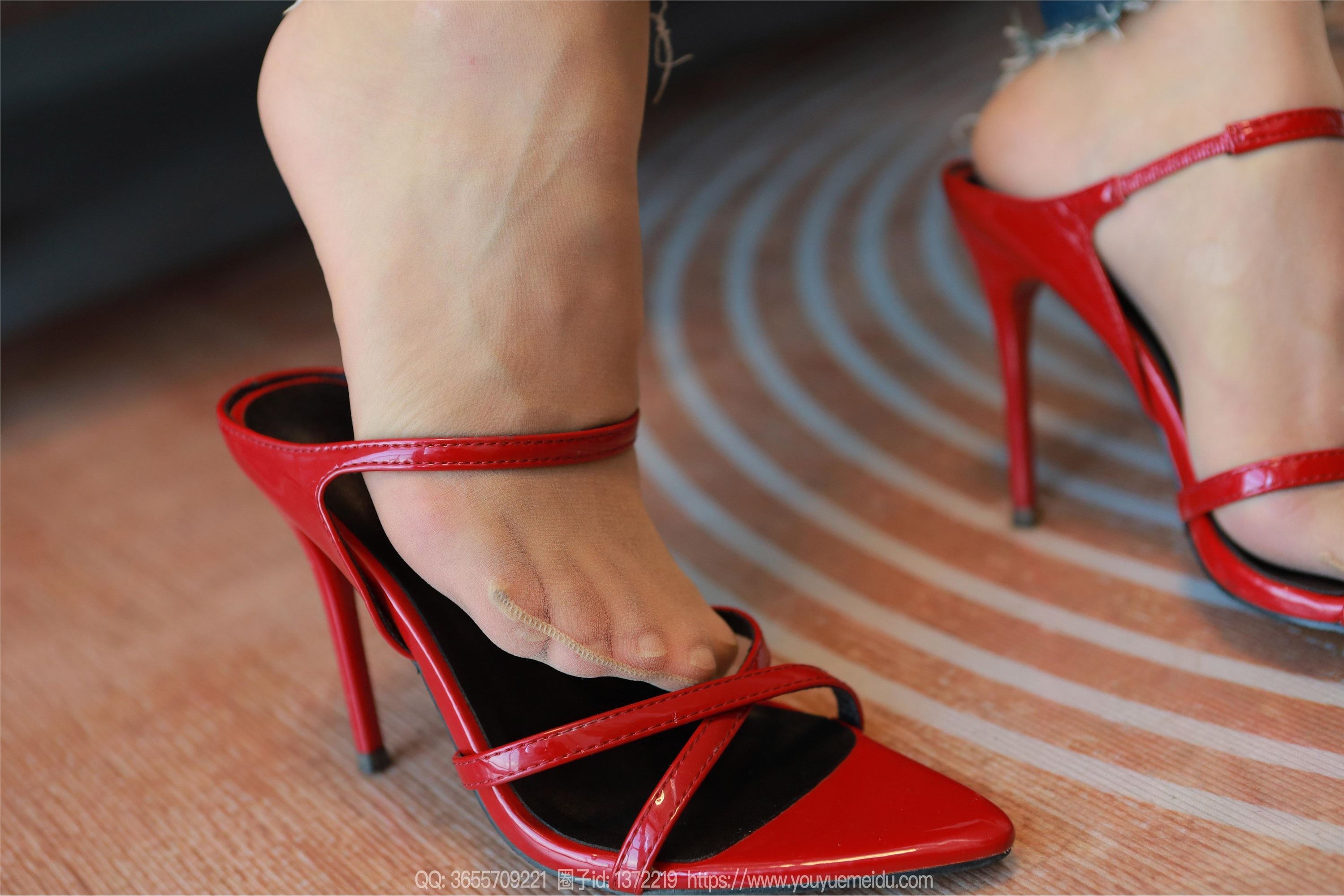 图片[2]-IESS异思趣向期期2024.11.17期丝享家期1900期兔兔《裤里丝（上）》-秀人网