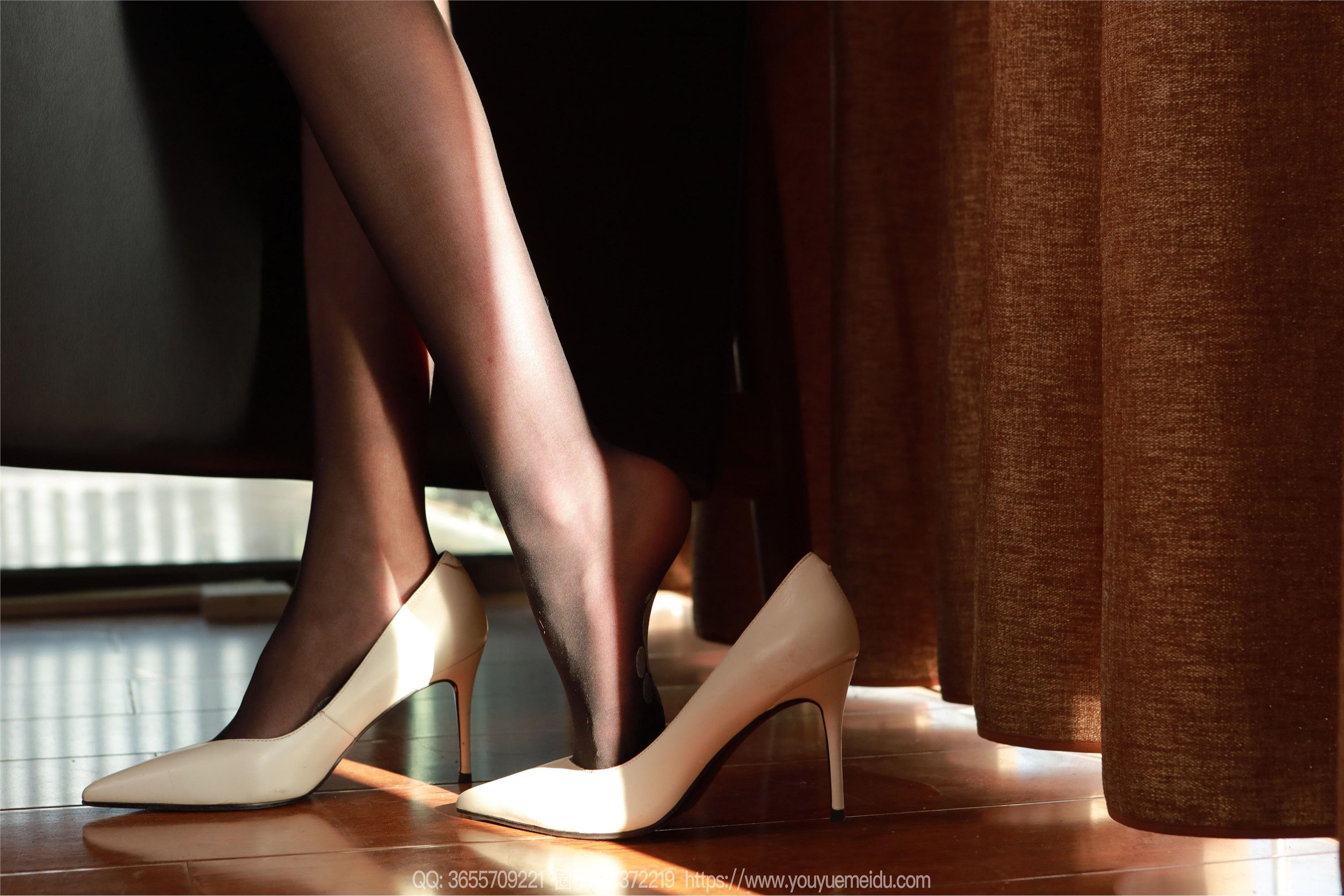 图片[6]-IESS异思趣向期期2024.12.02期丝享家期1913期团团《可爱脚印》-秀人网