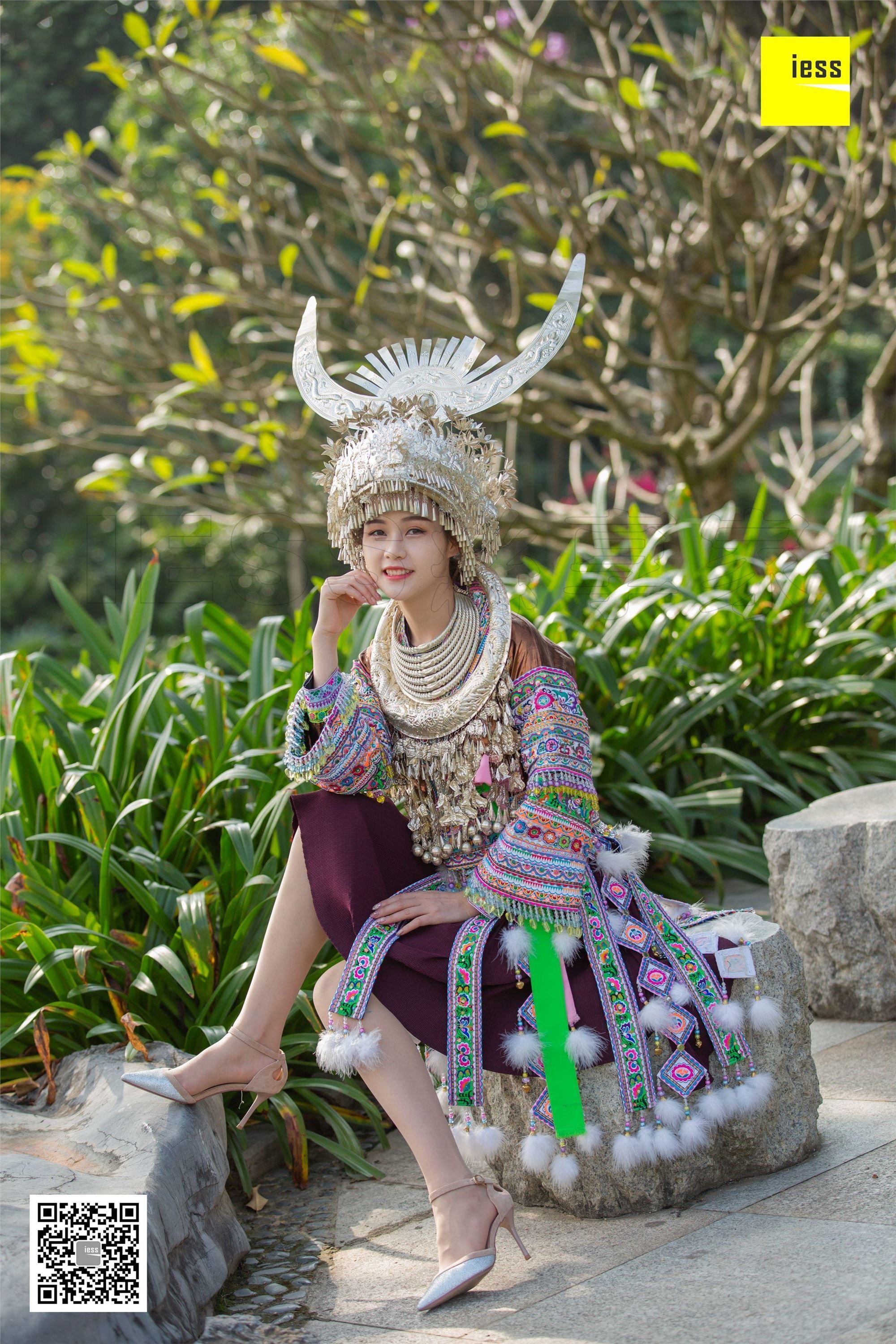 IESS异思趣向期2018.12.04《魔鬼周三》特刊45期：九妹-期穿丝袜的苗族九妹-套图网