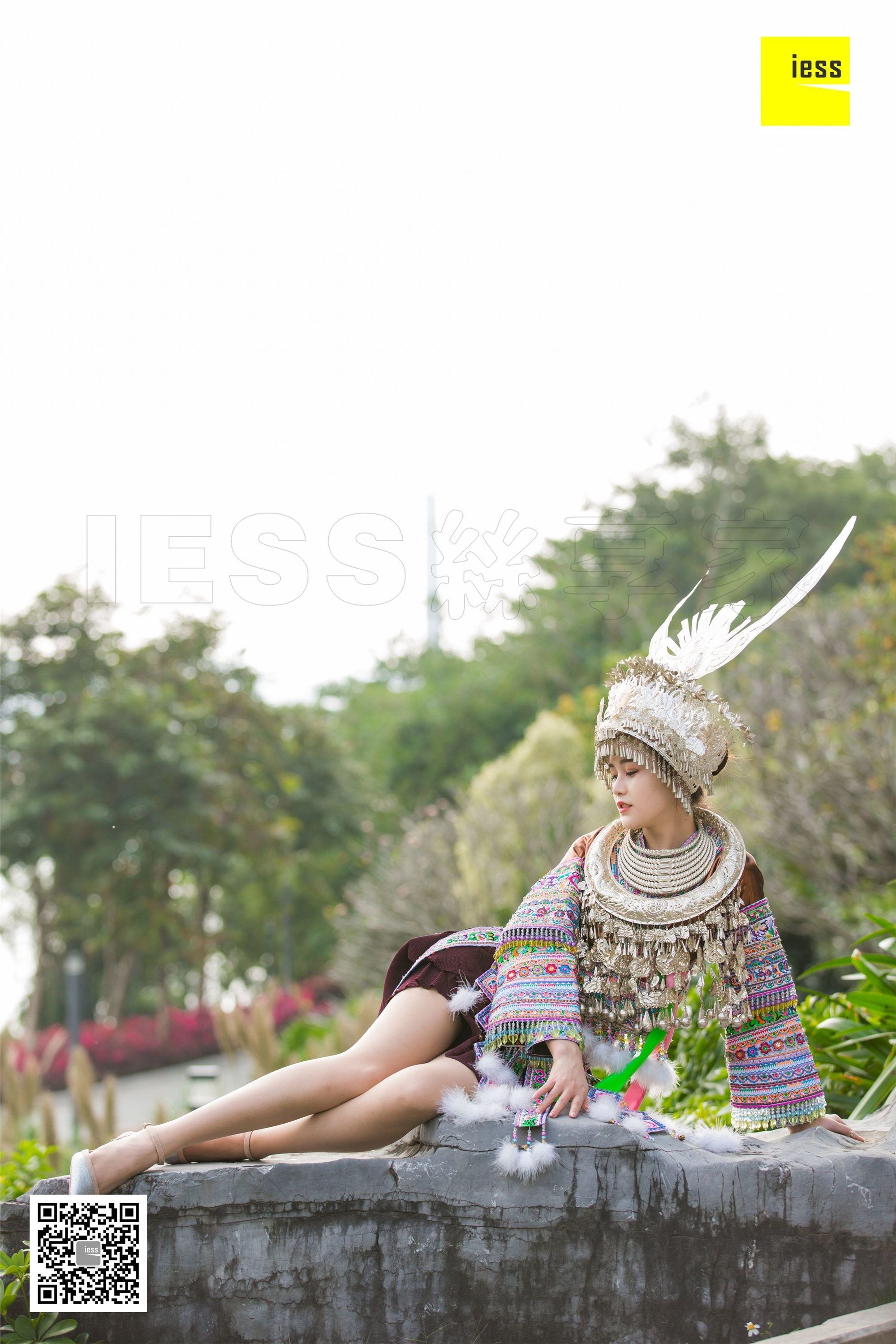 图片[9]-IESS异思趣向期2018.12.04《魔鬼周三》特刊45期：九妹-期穿丝袜的苗族九妹-秀人网