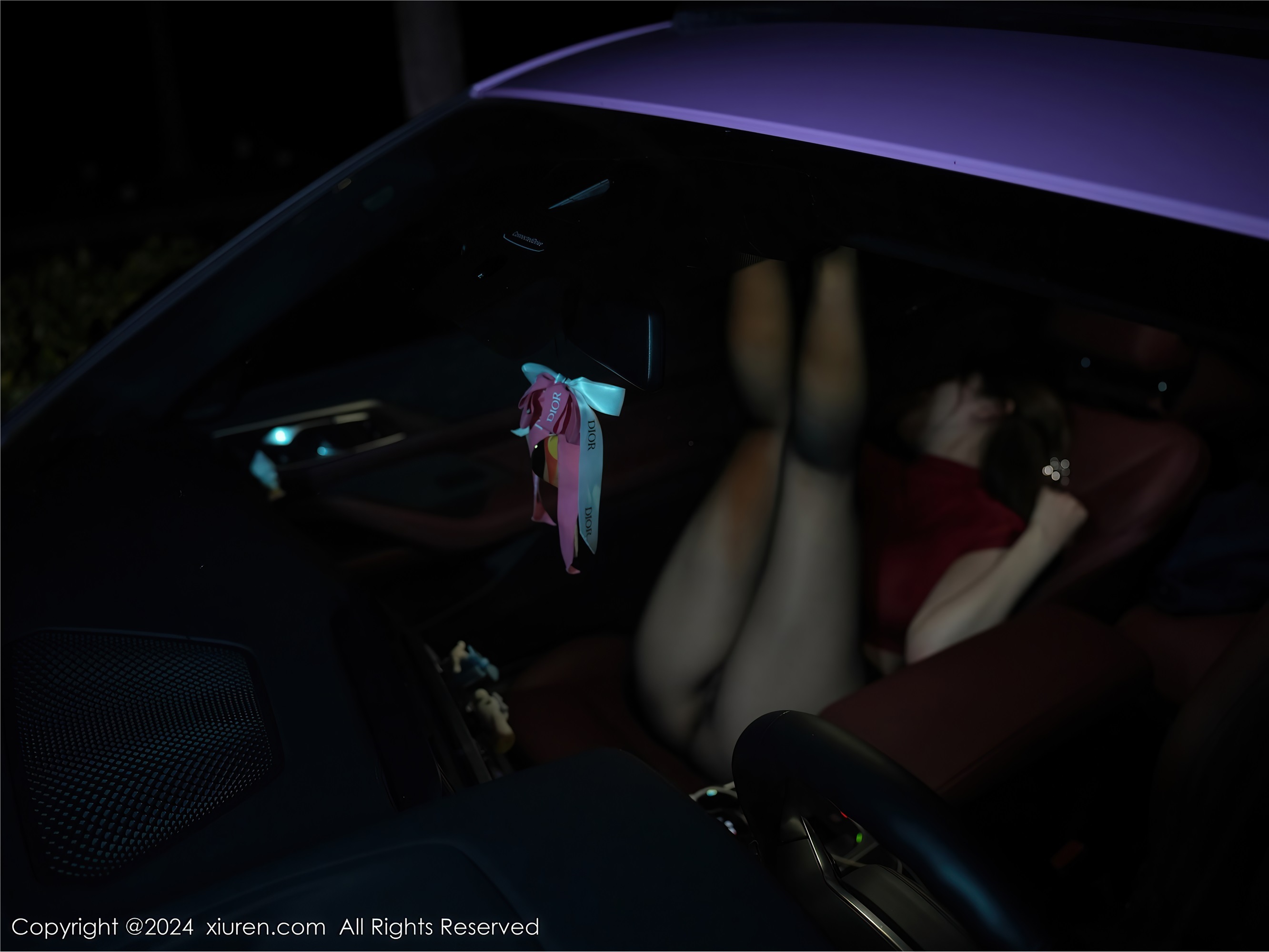 图片[2]-Xiuren秀人网期2024.12.06期N第9558期甜妮-套图网