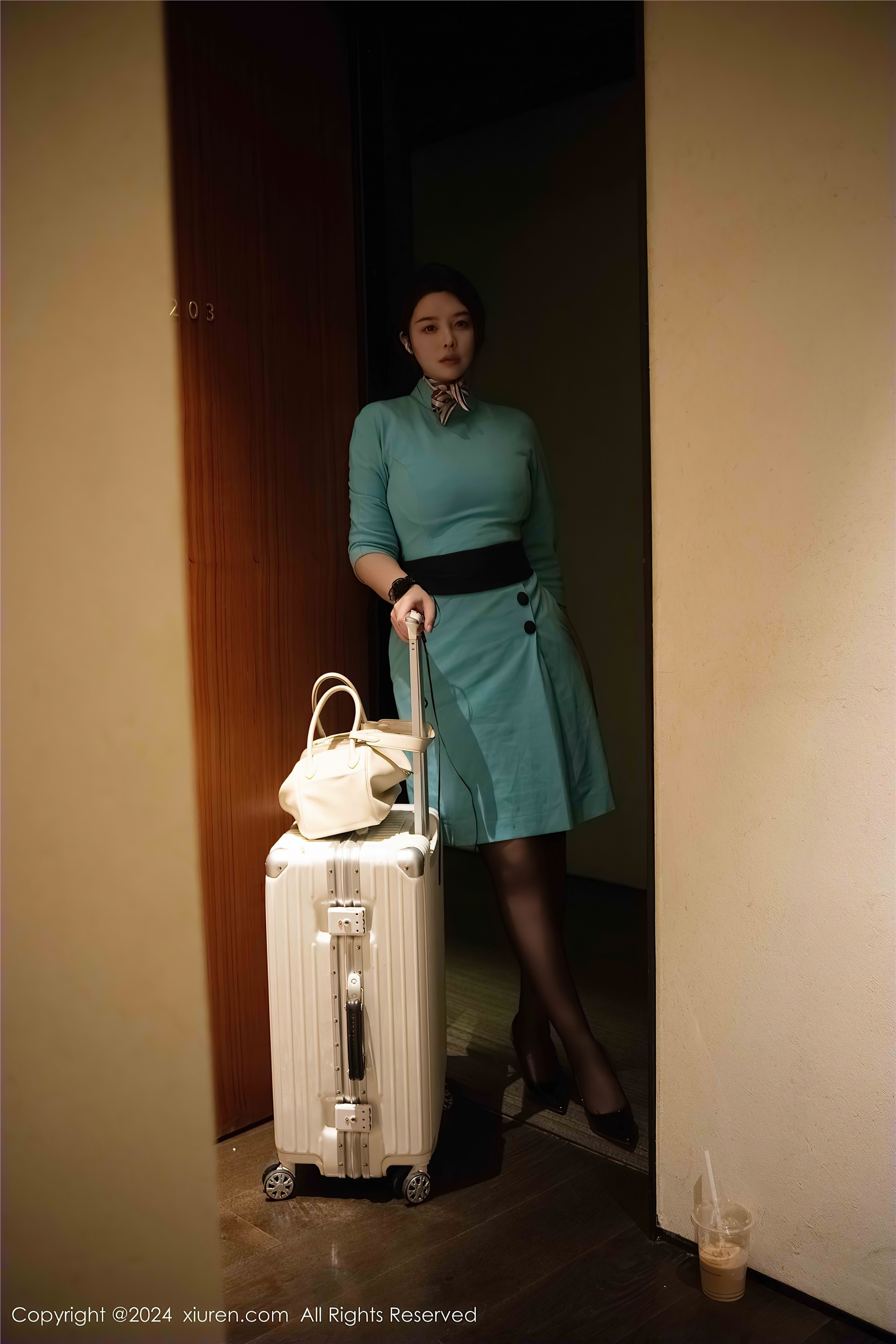 Xiuren秀人网期2024.12.17期N第9609期樱桃小犊子-套图网