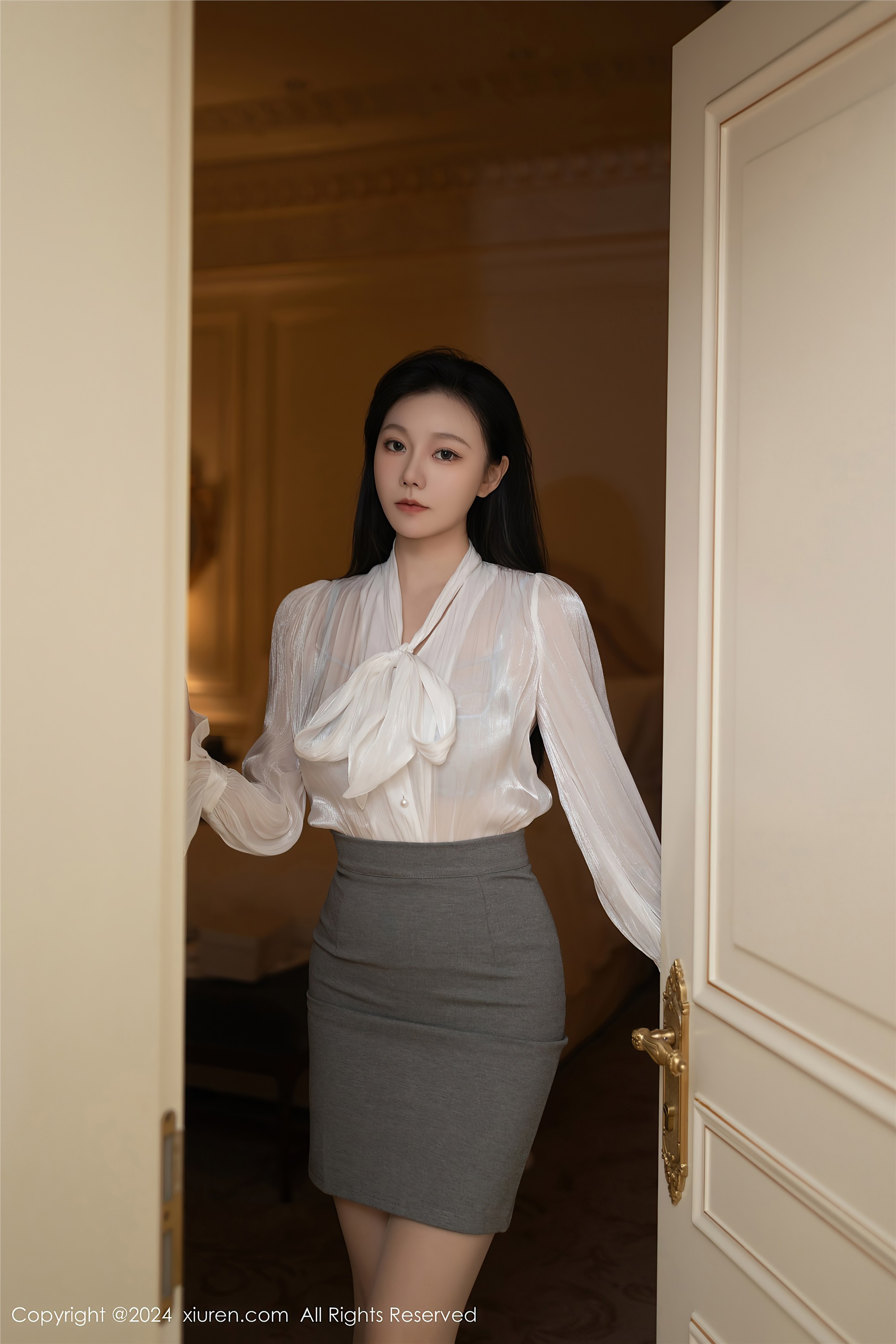 Xiuren秀人网期2024.12.17期N第9613期安然anran-套图网