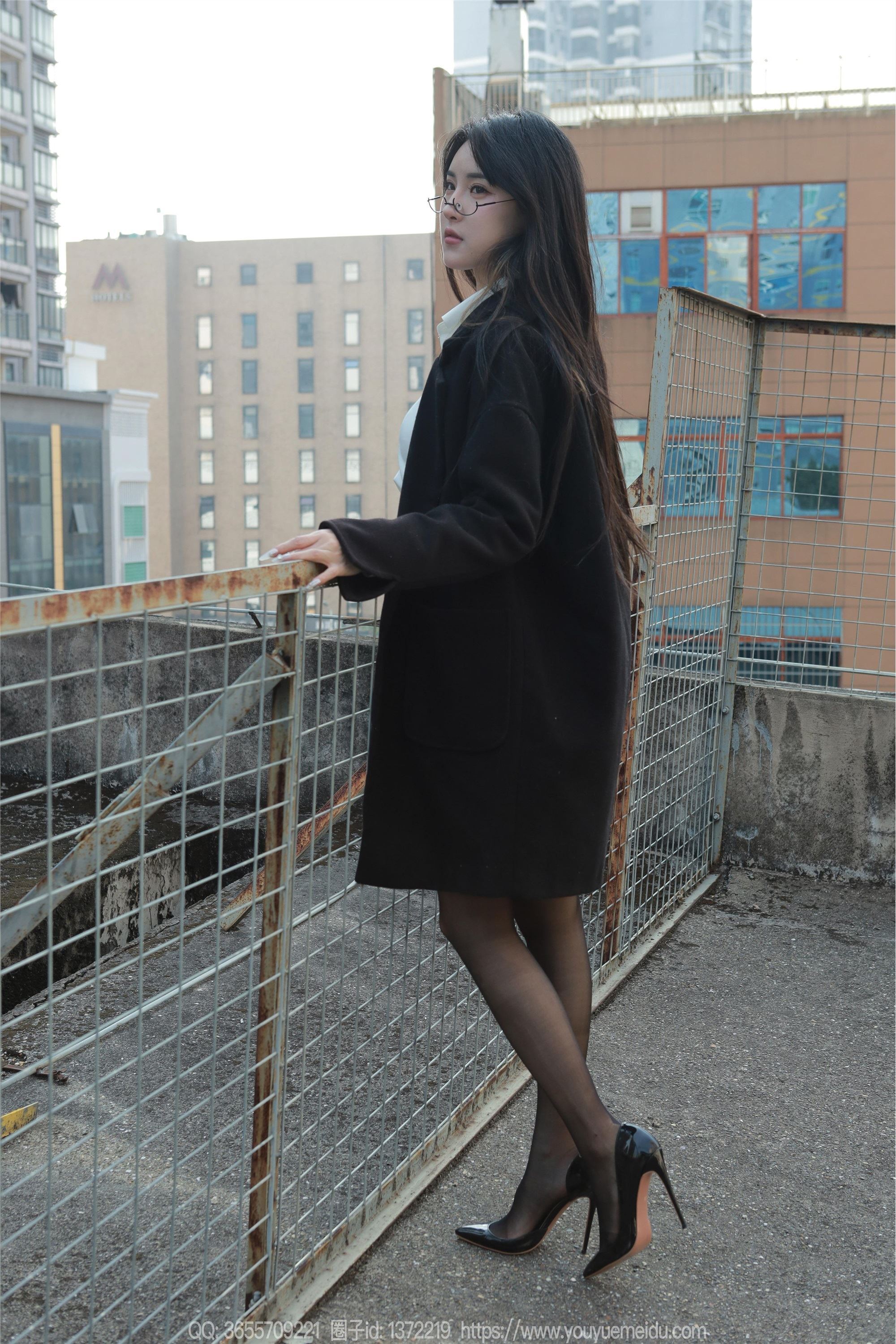 图片[9]-IESS异思趣向期期2024.12.22期丝享家期1930期小宝《眼镜美女》-秀人网