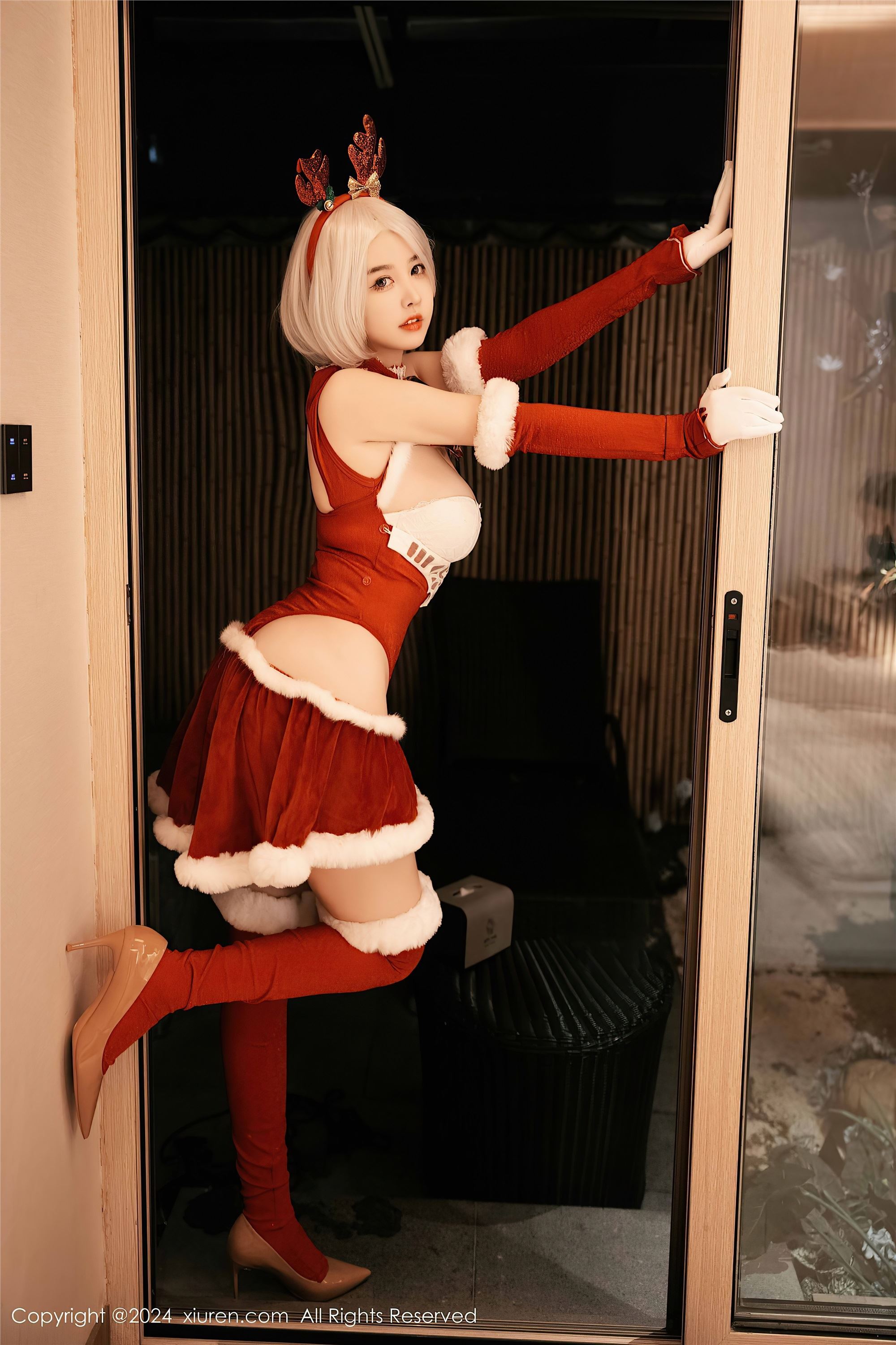 Xiuren秀人网期2024.12.26期N第9660期樱桃小犊子-套图网