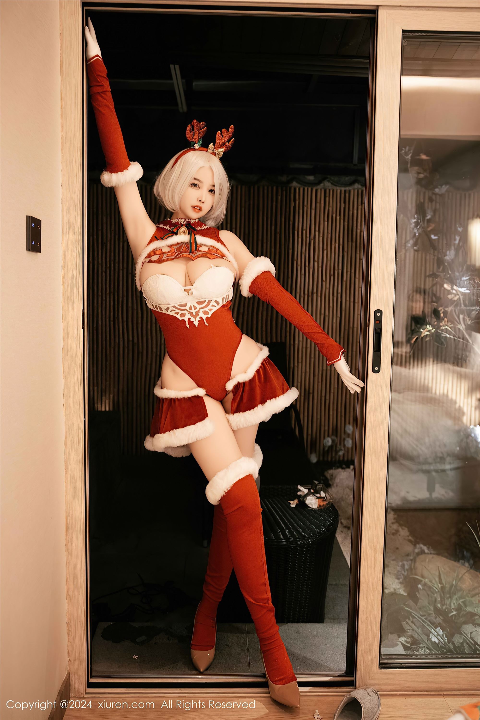 图片[2]-Xiuren秀人网期2024.12.26期N第9660期樱桃小犊子-套图网