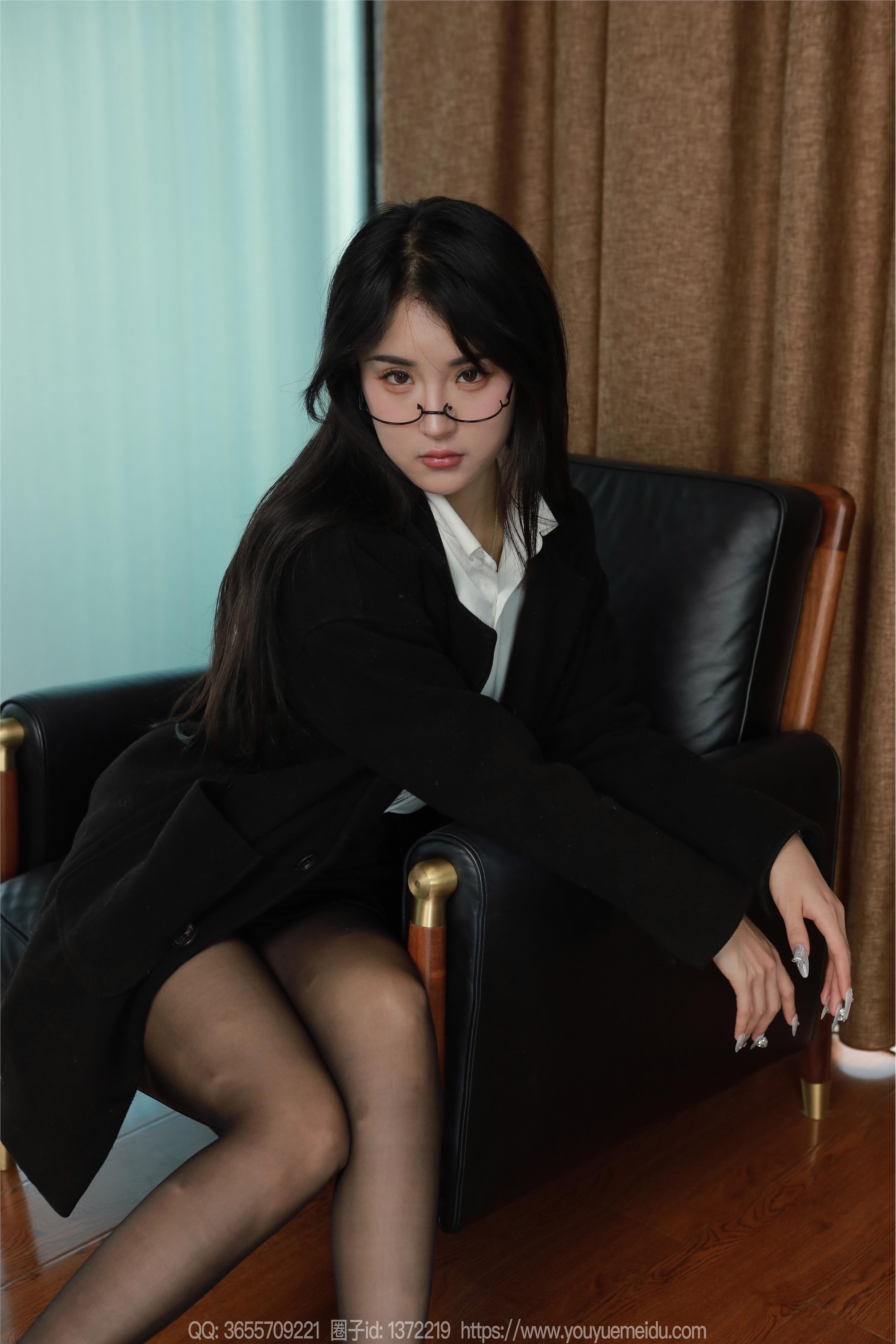 图片[9]-IESS异思趣向期期2024.12.24期丝享家期1932期小宝《黑色外套（上）》-套图网