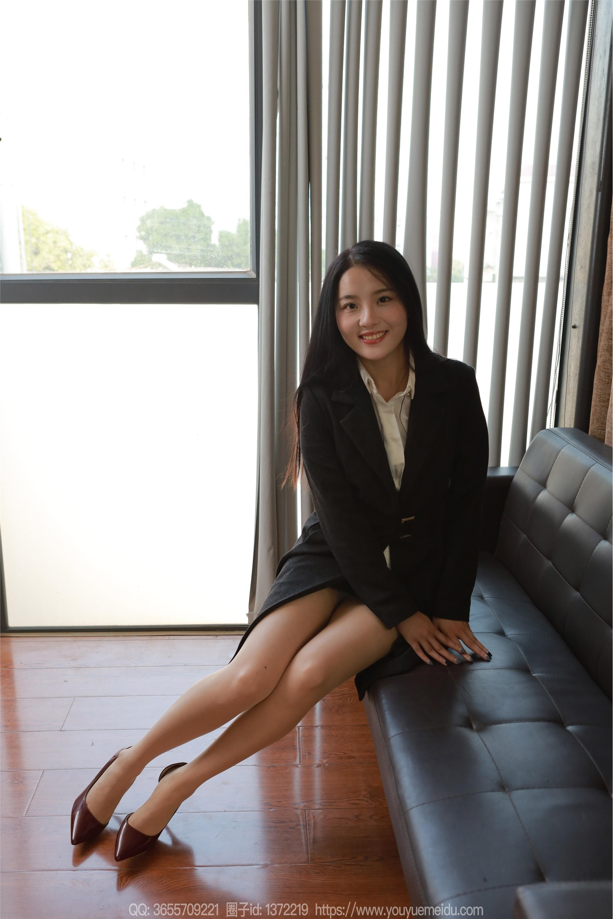 图片[7]-IESS异思趣向期期2025.01.01期丝享家期1939期婉萍《蓝色指甲》-套图网