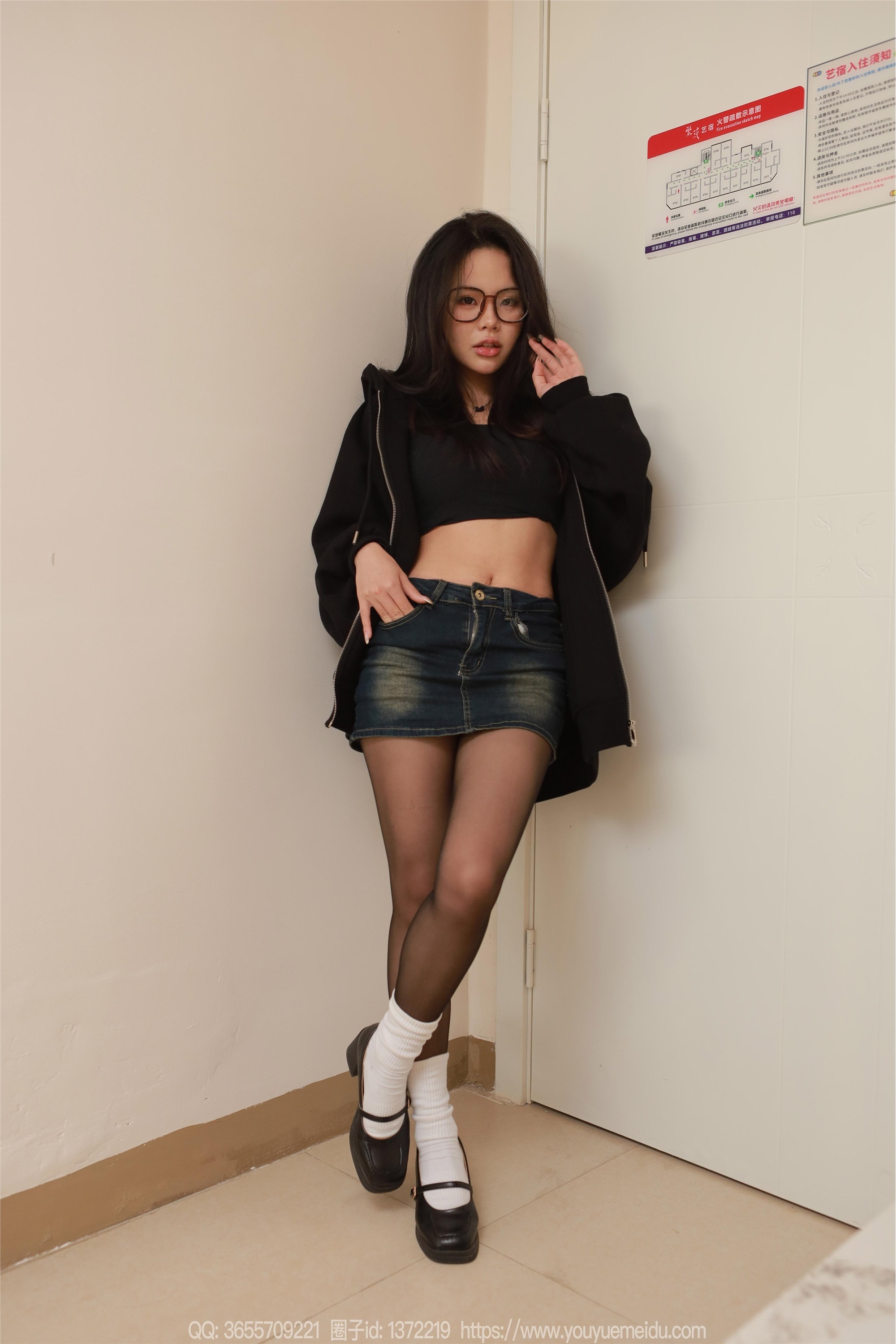 图片[5]-IESS异思趣向期期2025.01.26期丝享家期1960期兔兔《黑丝沙发》-秀人网