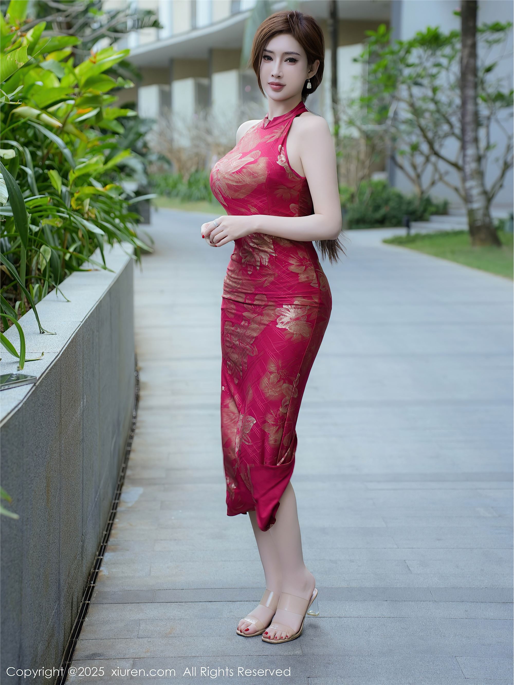 图片[2]-Xiuren秀人网期2025.02.05期N第9837期Carol周妍希X-套图网