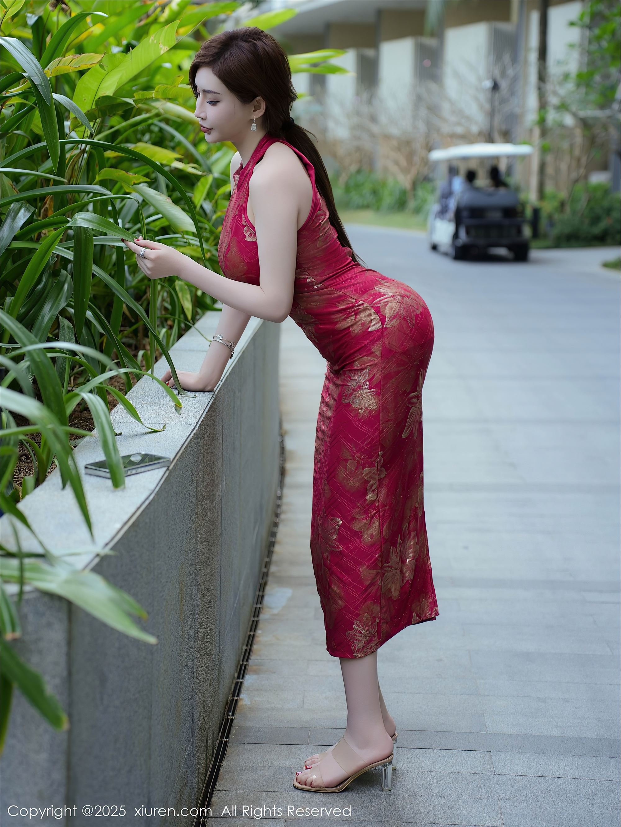 图片[3]-Xiuren秀人网期2025.02.05期N第9837期Carol周妍希X-套图网