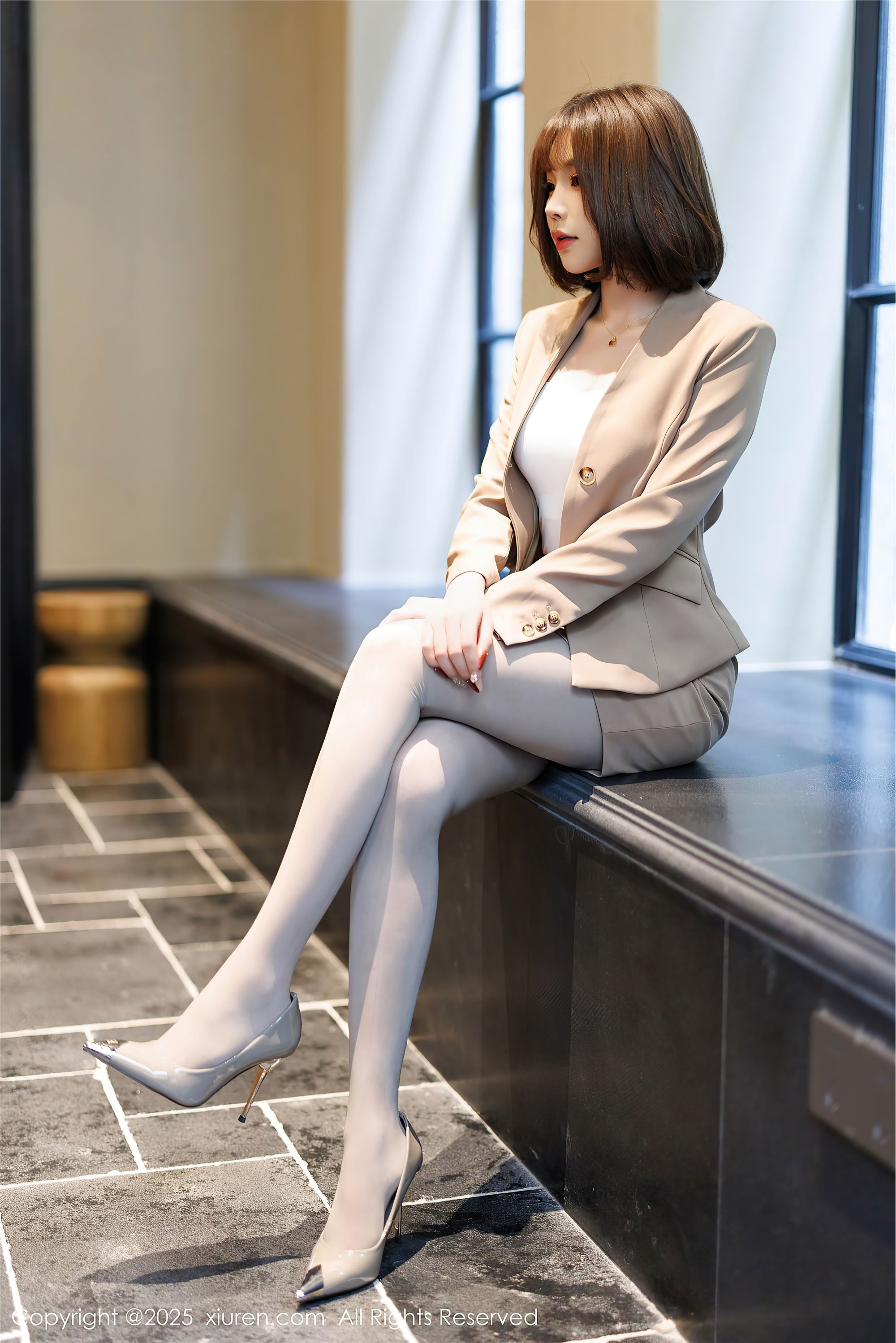 图片[4]-Xiuren秀人网期2025.02.06期N第9844期徐莉芝Booty-秀人网