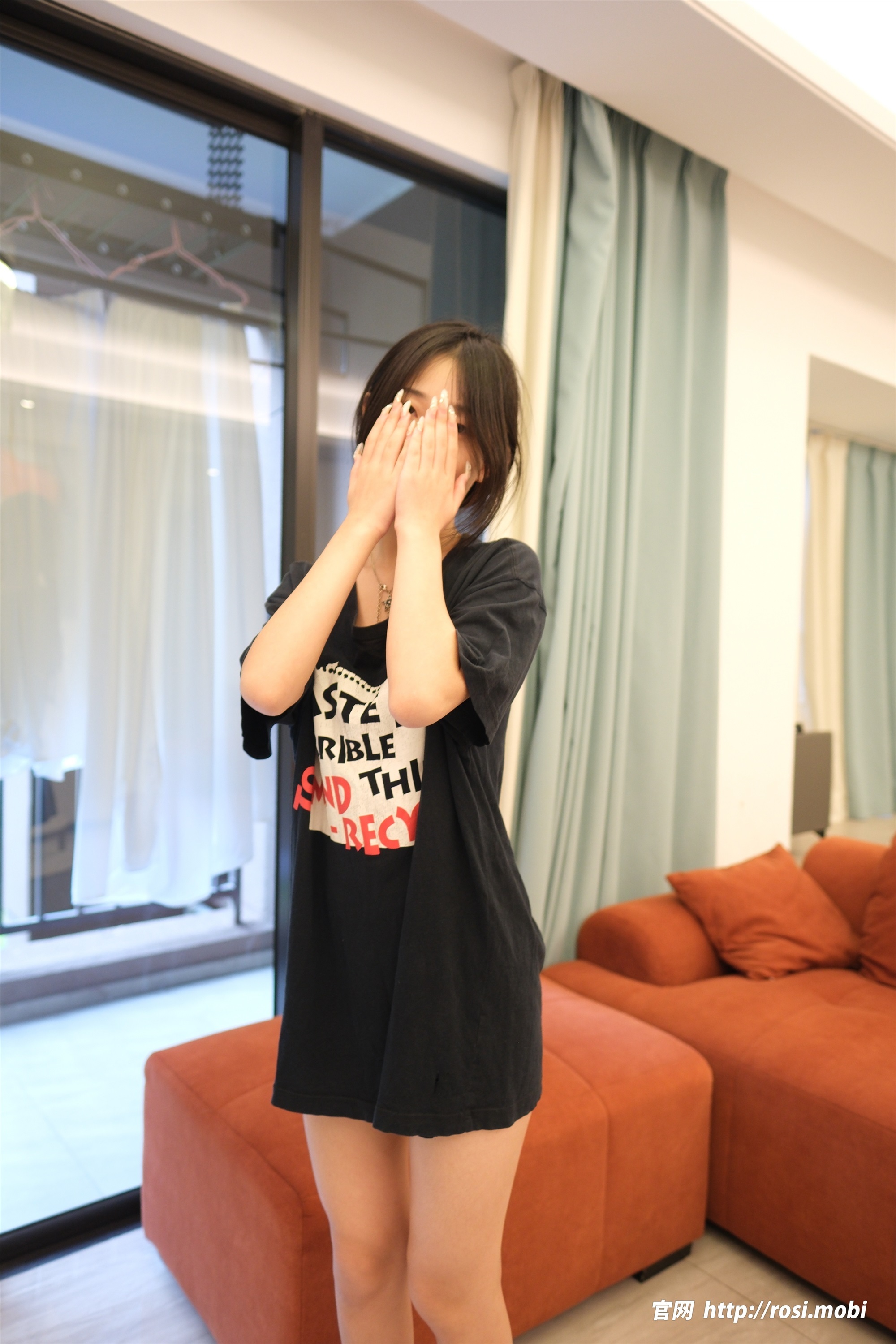 图片[2]-ROSI写真期2025.03.07期N第4841-秀人网