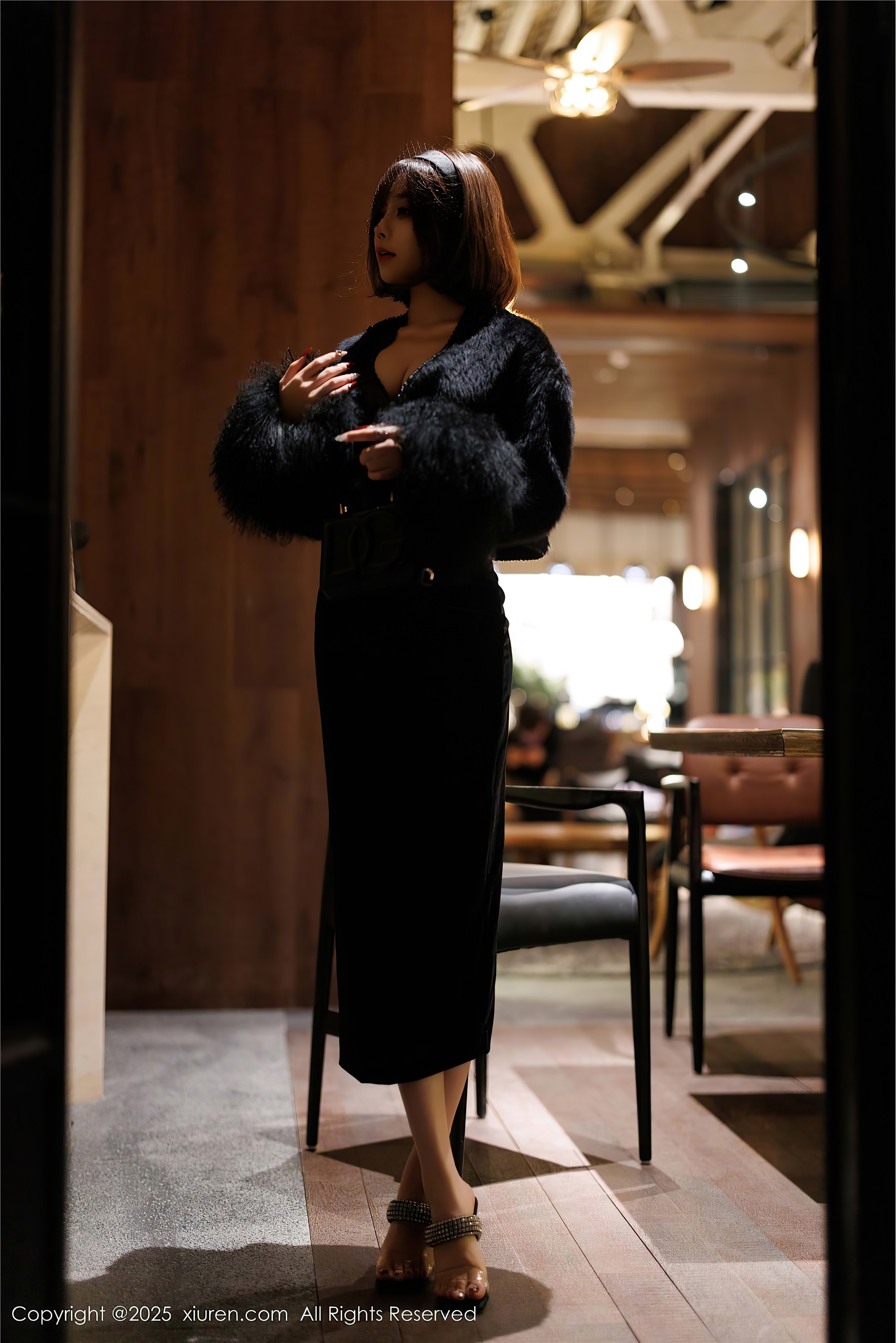 图片[2]-Xiuren秀人网期2025.02.13期N第9880期徐莉芝Booty-套图网