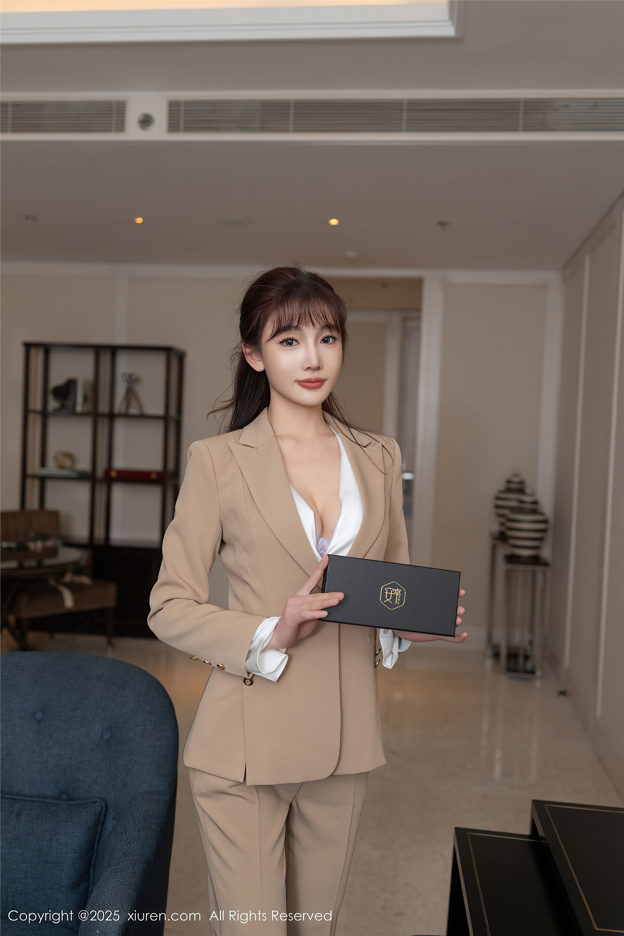 图片[2]-Xiuren秀人网期2025.02.13期N第9881期陆萱萱-套图网