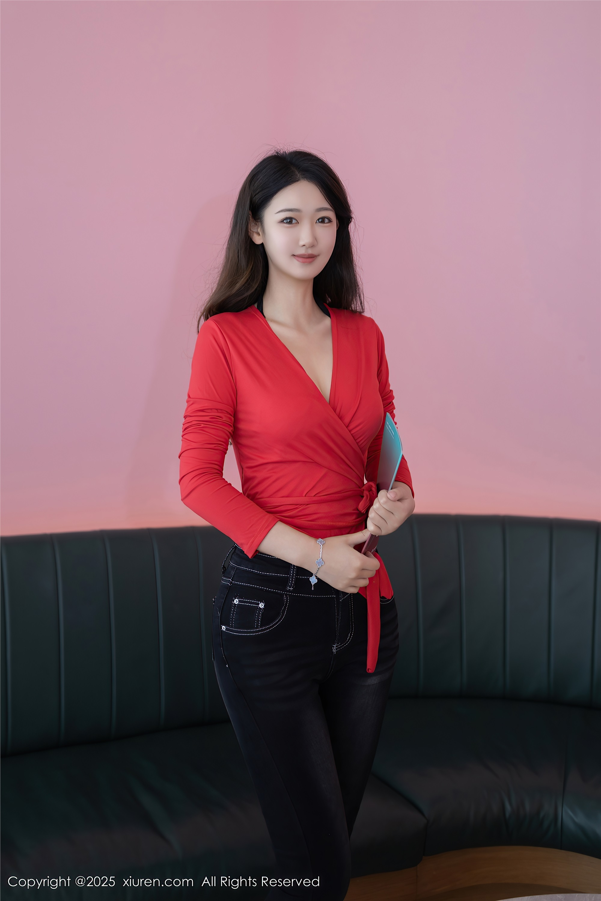 Xiuren秀人网期2025.02.17期N第9894期唐安琪-套图网