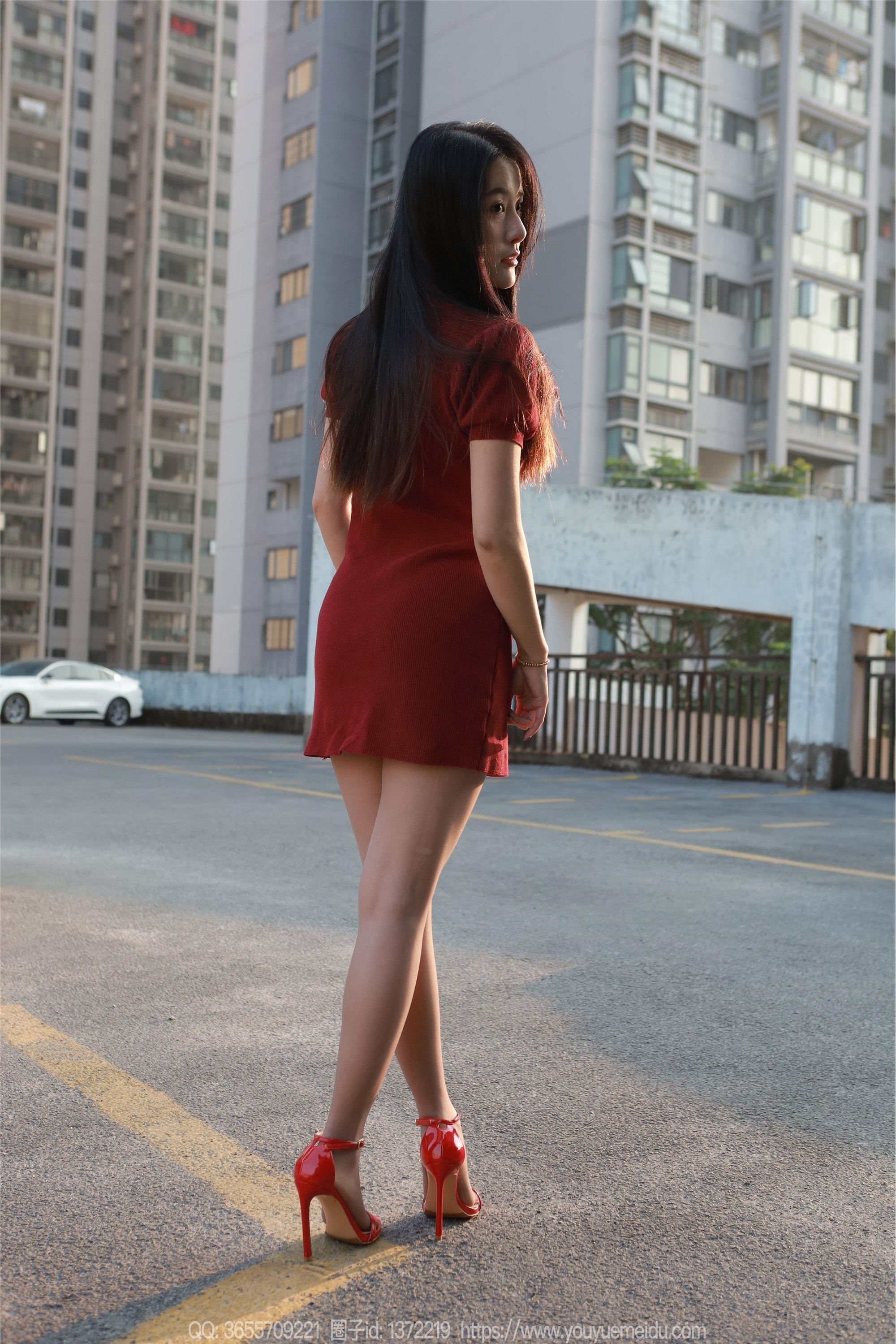 图片[5]-IESS异思趣向期期2025.02.21期丝享家期1983期婉萍《红苹果（下）》-秀人网