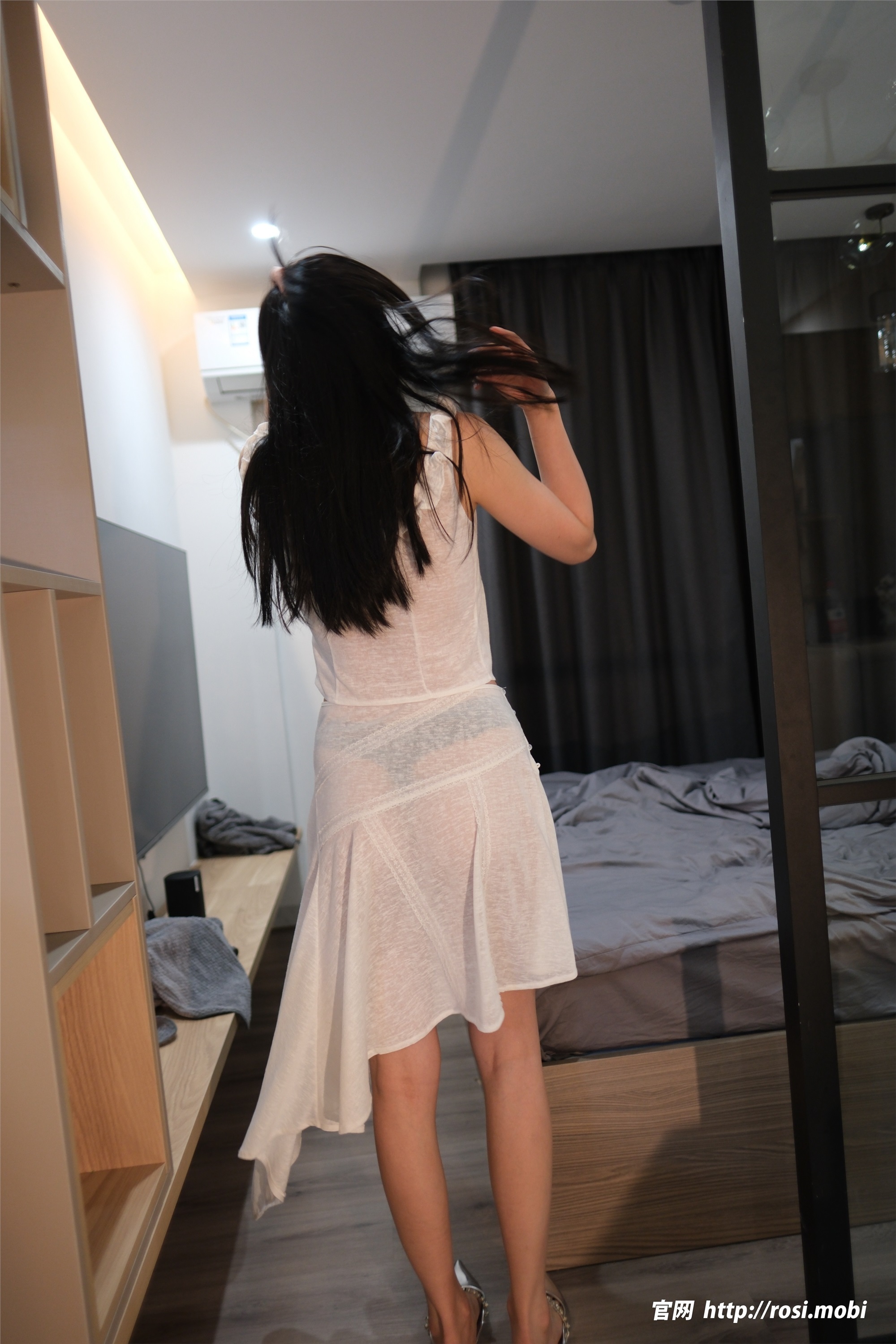 图片[4]-ROSI写真期2025.03.21期N第4855-秀人网