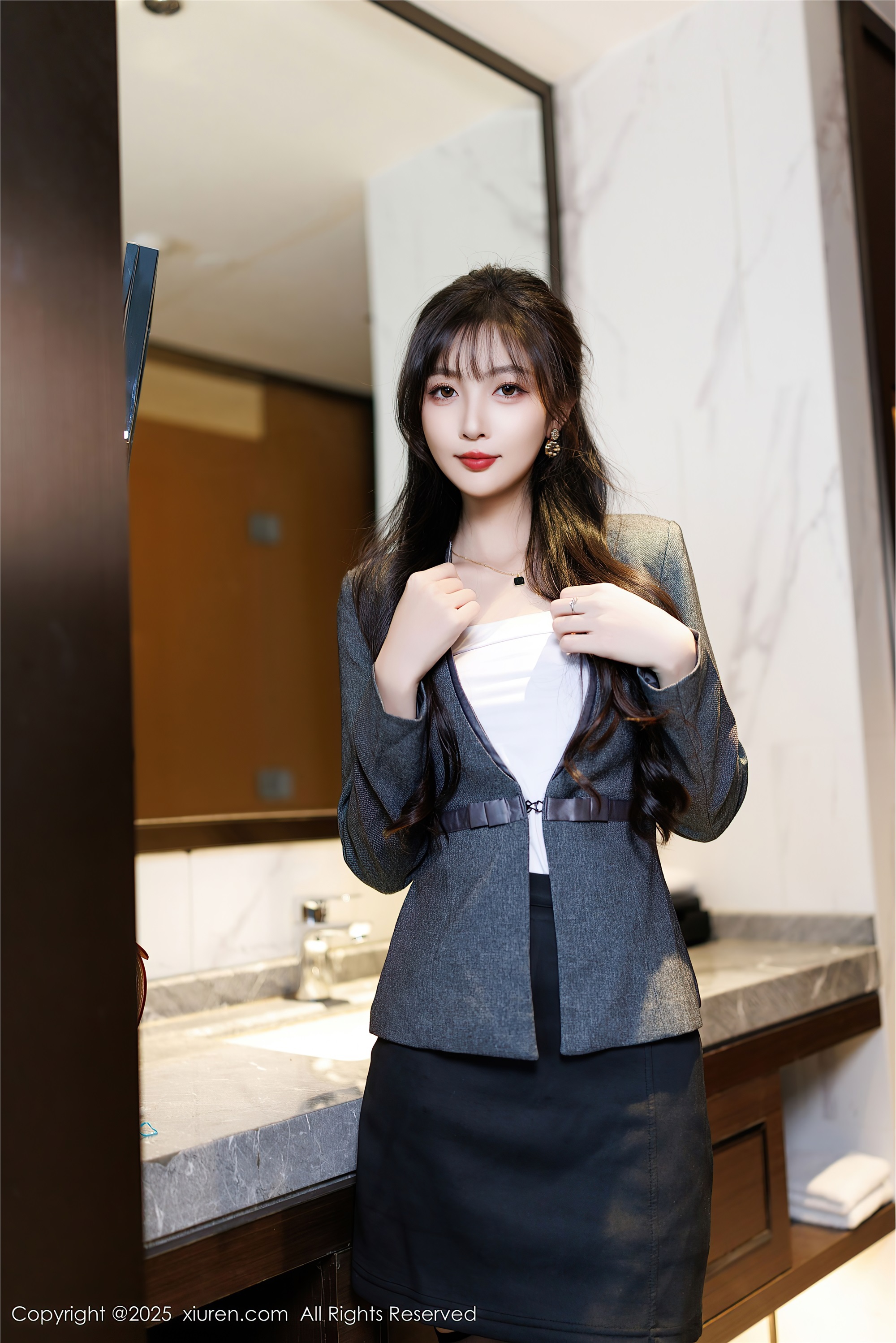 图片[3]-Xiuren秀人网期2025.03.03期N第9957期樱桃小阑子-套图网