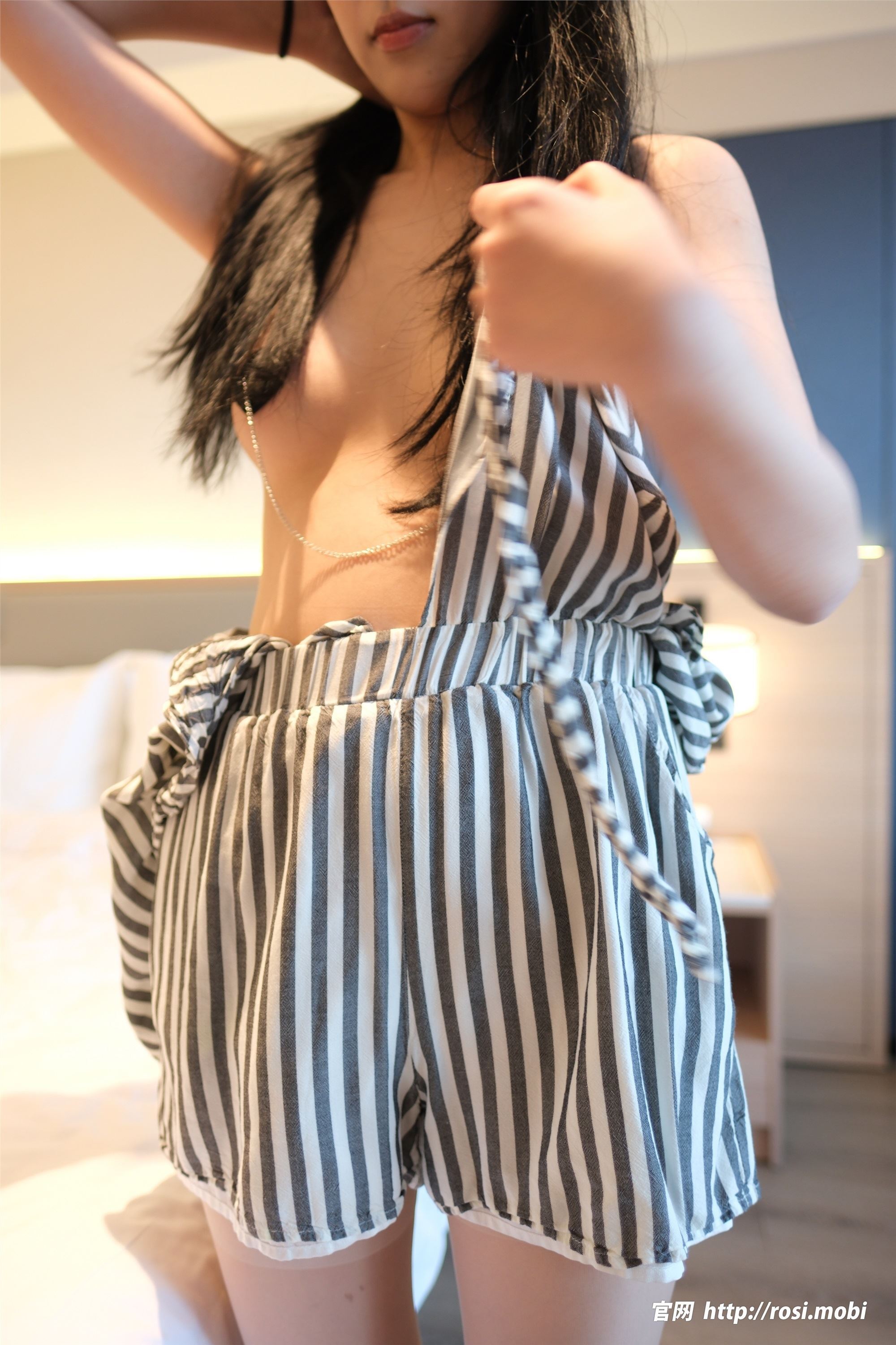 图片[4]-ROSI写真期2025.04.07期N第4872-秀人网