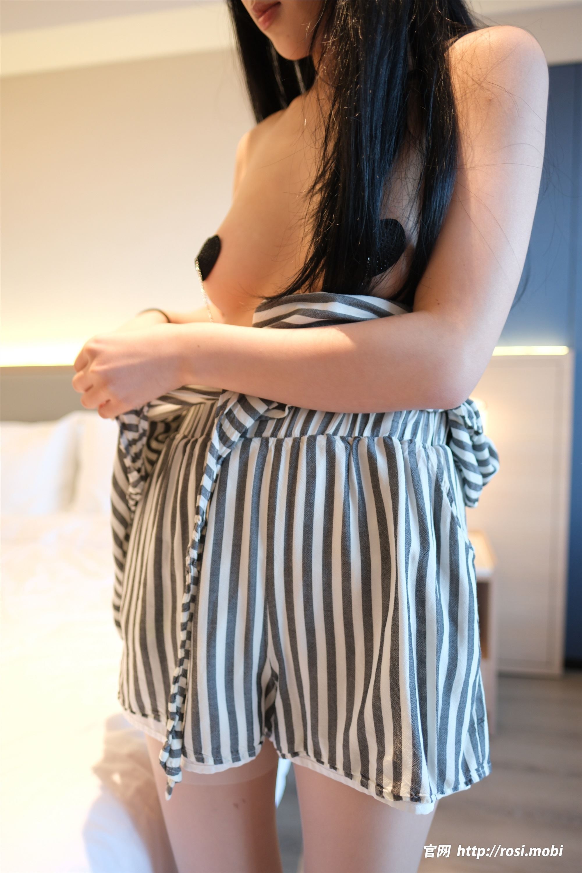 图片[6]-ROSI写真期2025.04.07期N第4872-秀人网