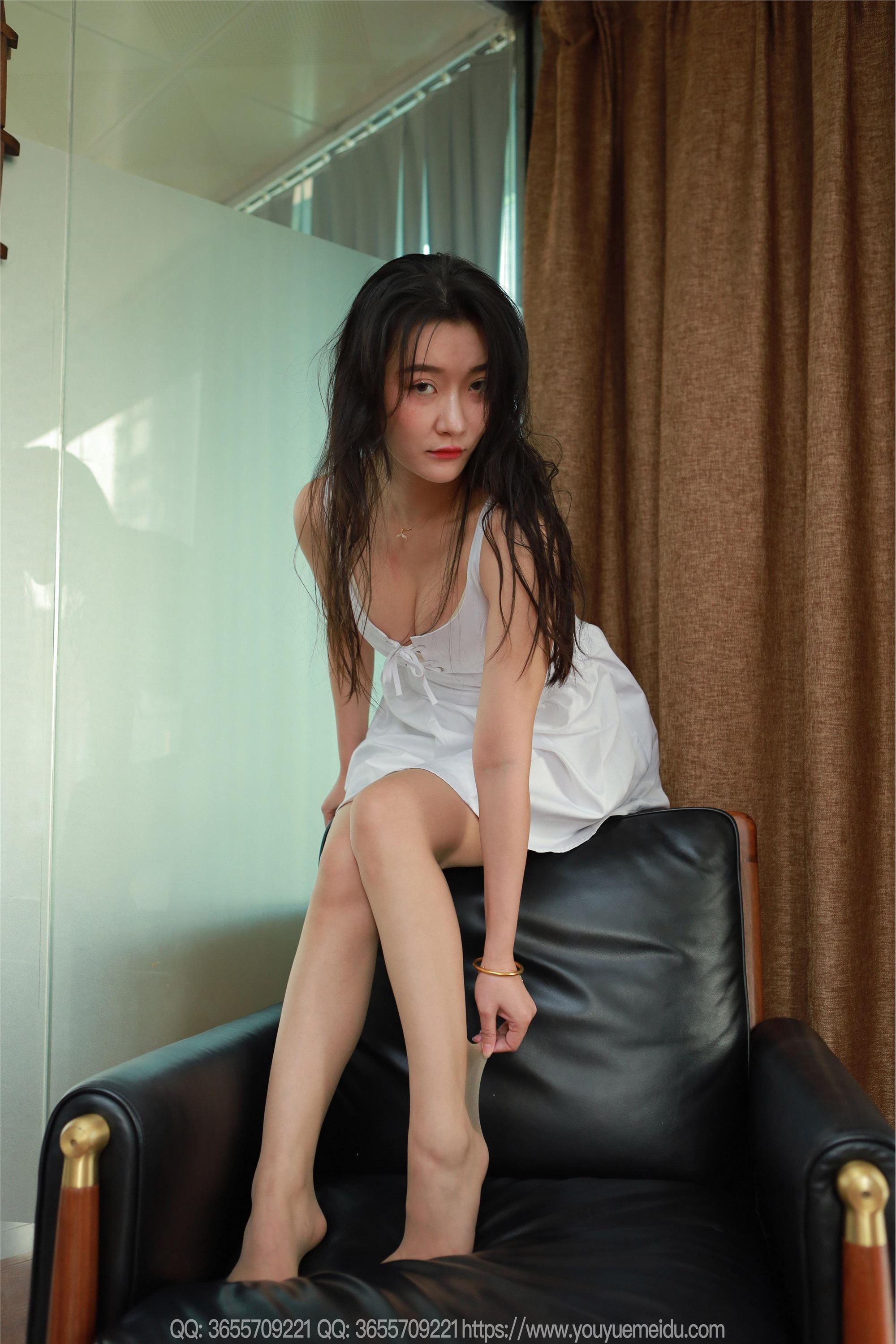 图片[8]-IESS异思趣向期期2025.03.21期丝享家期2007期秋秋《低胸白色裙（下）》-秀人网