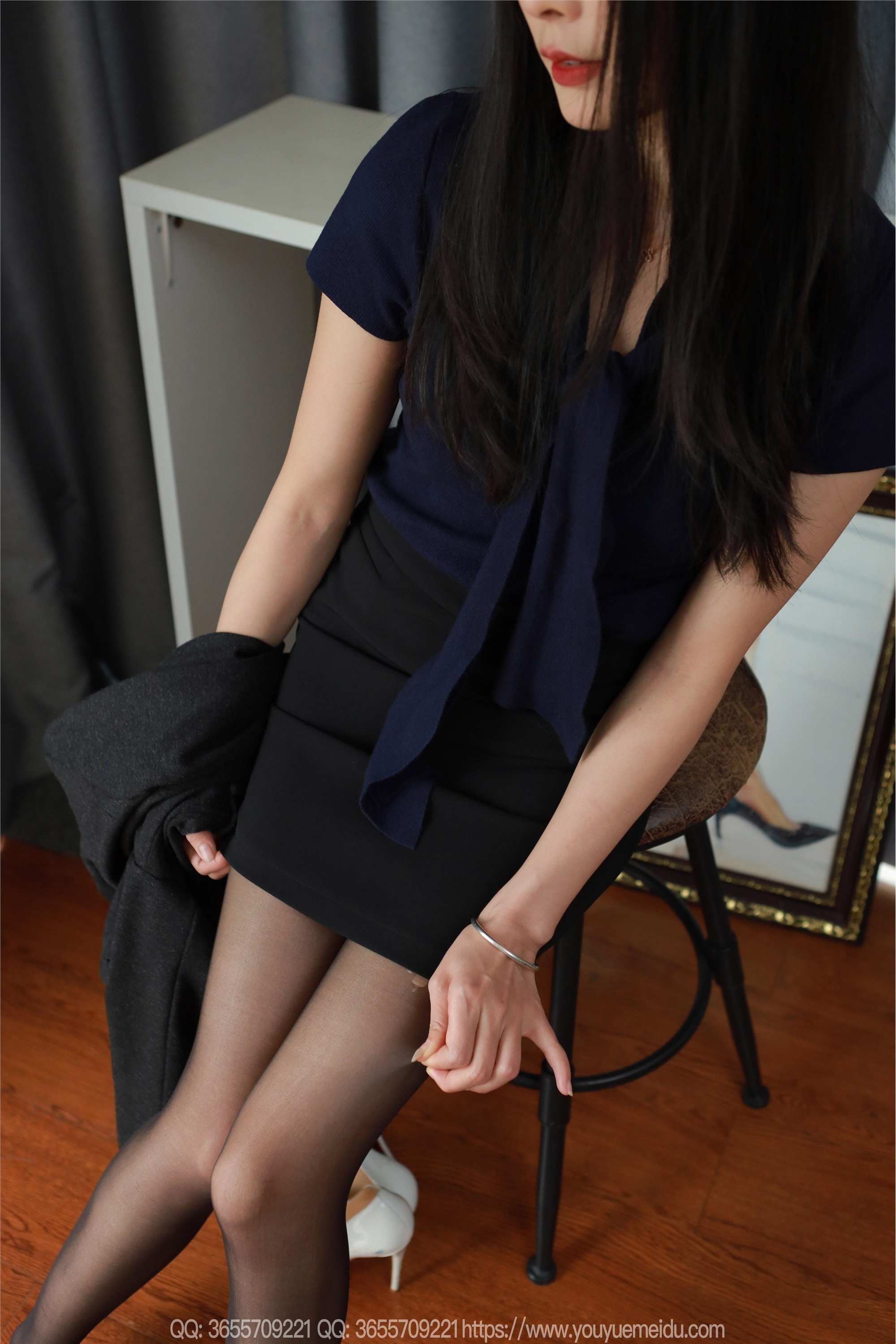 图片[5]-IESS异思趣向期期2025.04.01期丝享家期2016期小金《黑丝平刘海》-套图网