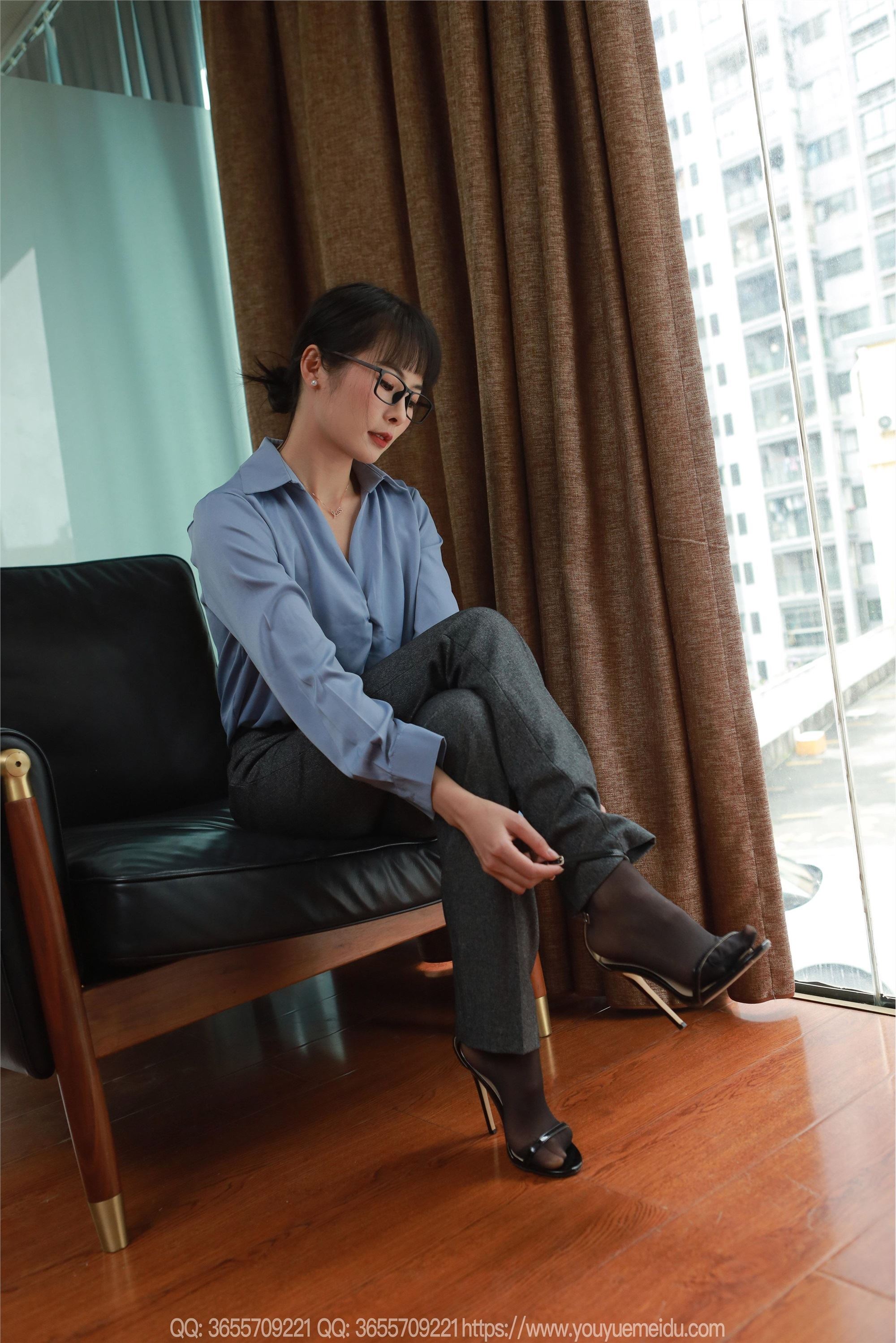 图片[2]-IESS异思趣向期期2025.04.11期丝享家期2025期小金《西裤里丝》-套图网