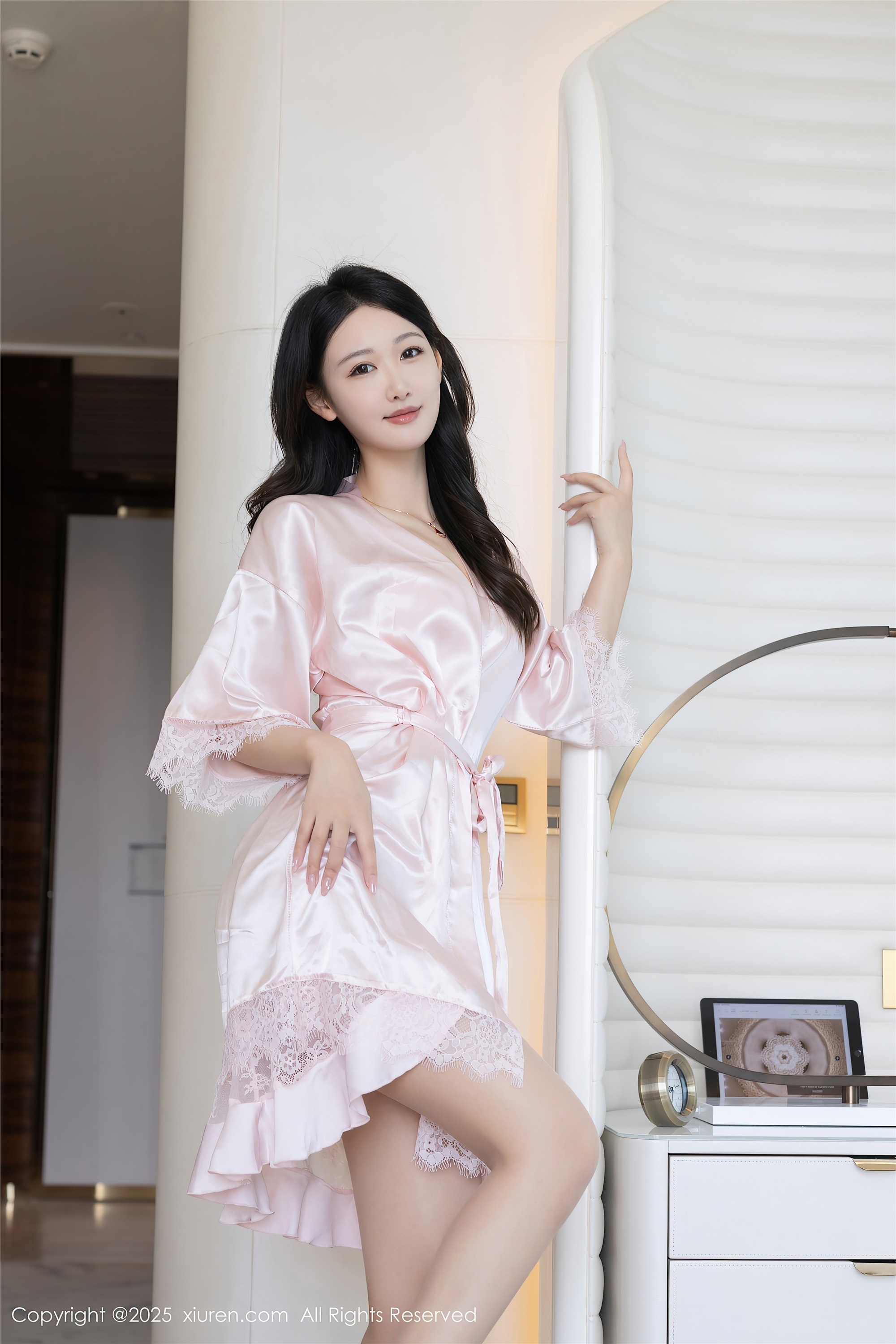 图片[2]-Xiuren秀人网期2025.04.14期N第10150期唐安琪-套图网