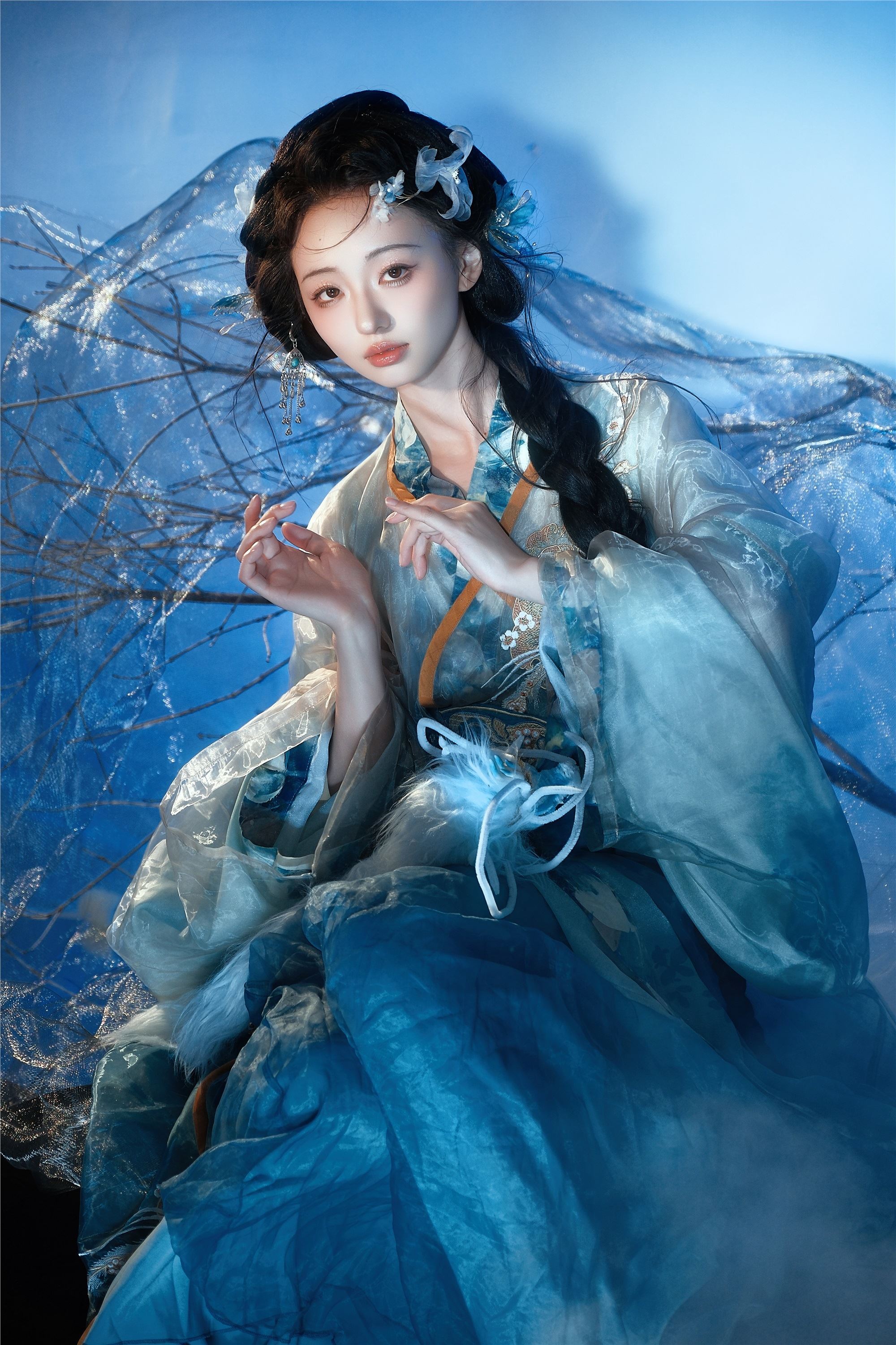 图片[6]-YITUYU艺图语期2025.01.02期蓝龙期小羊爱干饭-秀人网