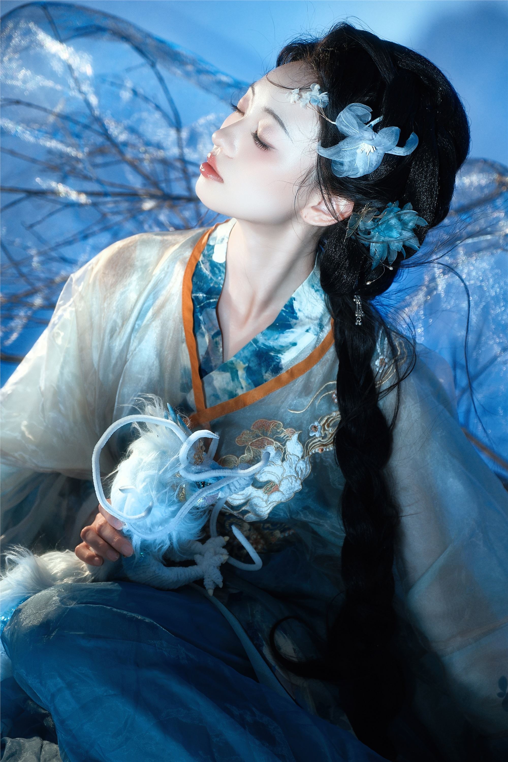 图片[7]-YITUYU艺图语期2025.01.02期蓝龙期小羊爱干饭-秀人网