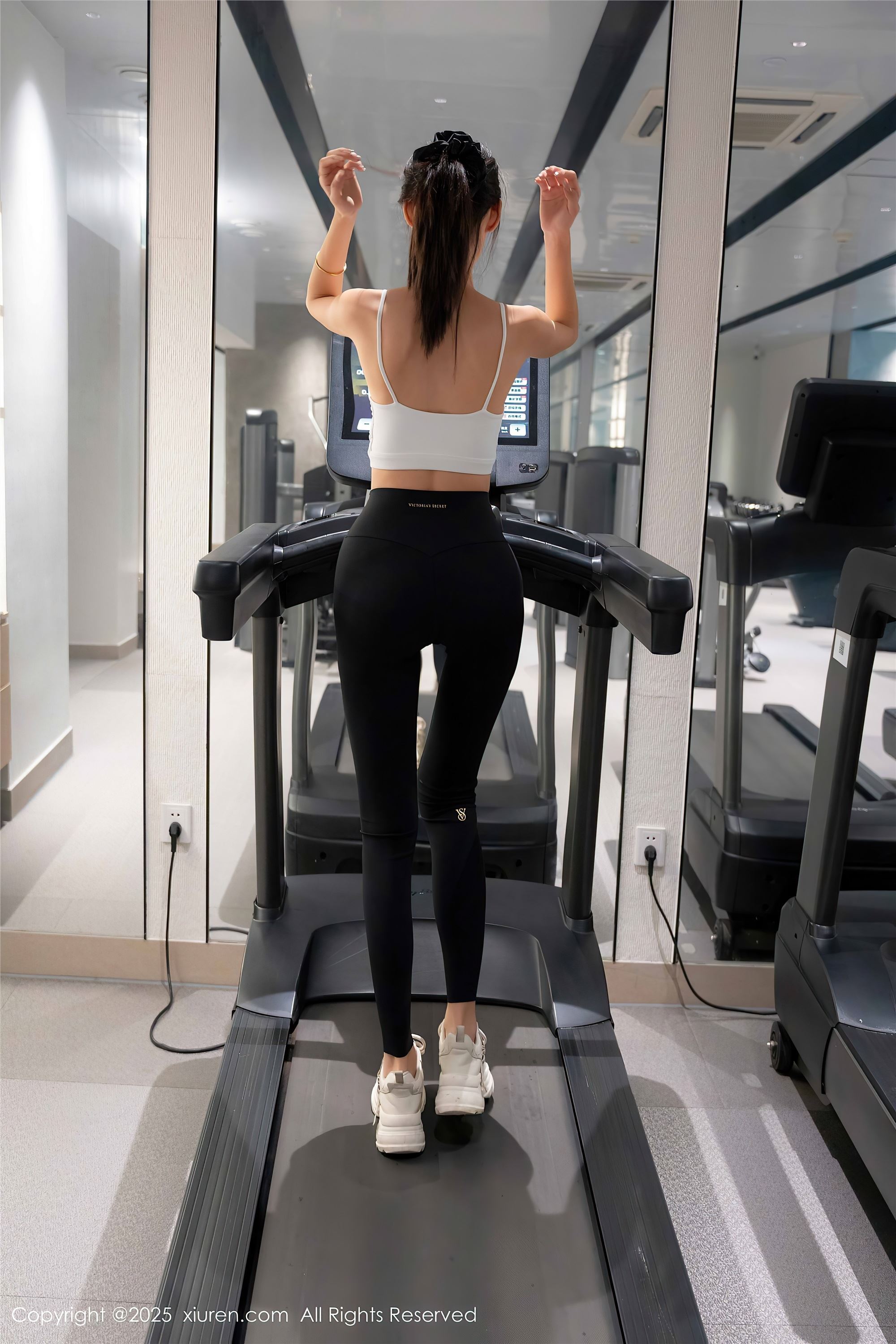 图片[7]-Xiuren秀人网期2025.05.07期N第10239期lingyu69-秀人网