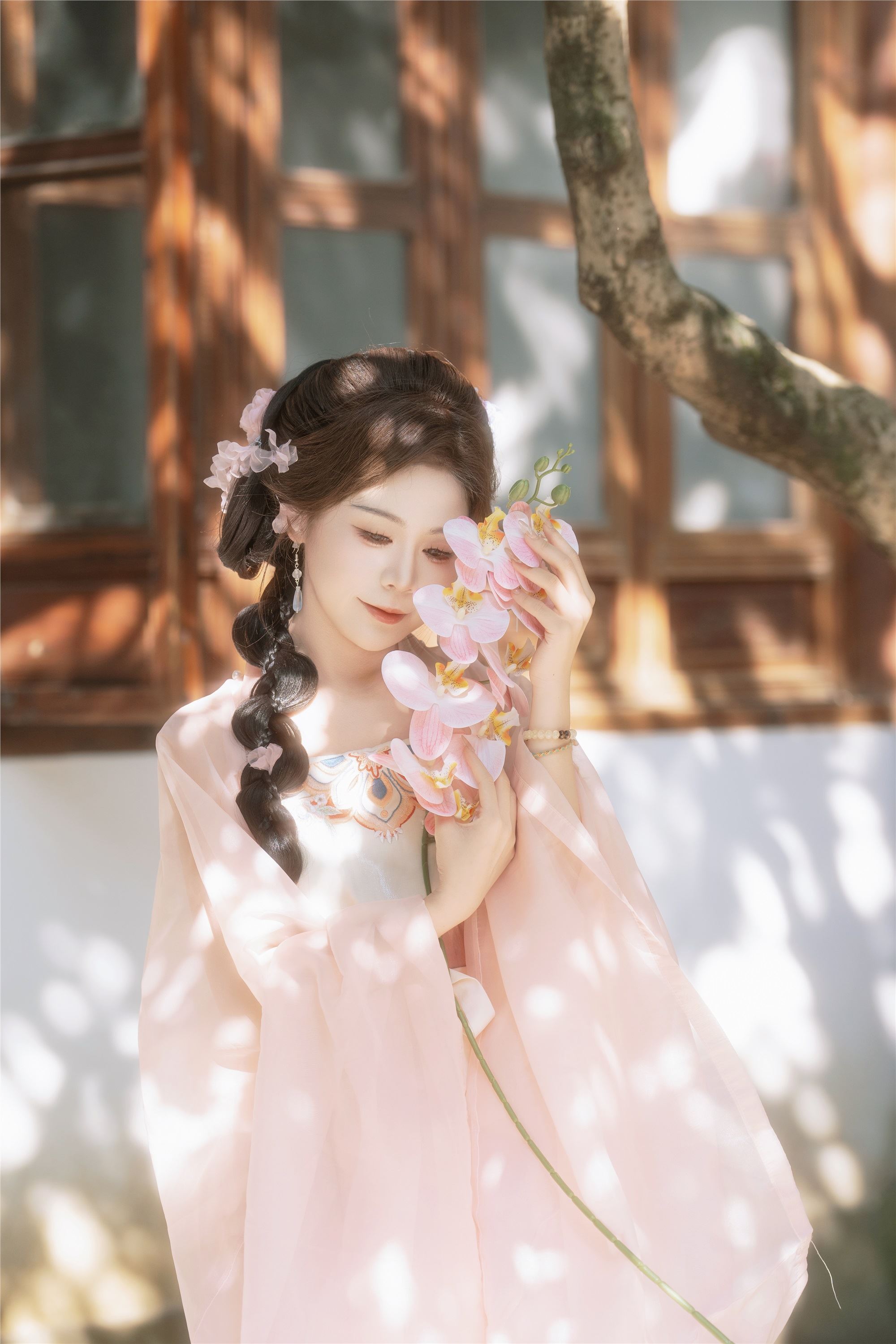 图片[5]-YITUYU艺图语期2025.01.02期粉色温婉期泡芙小方-秀人网